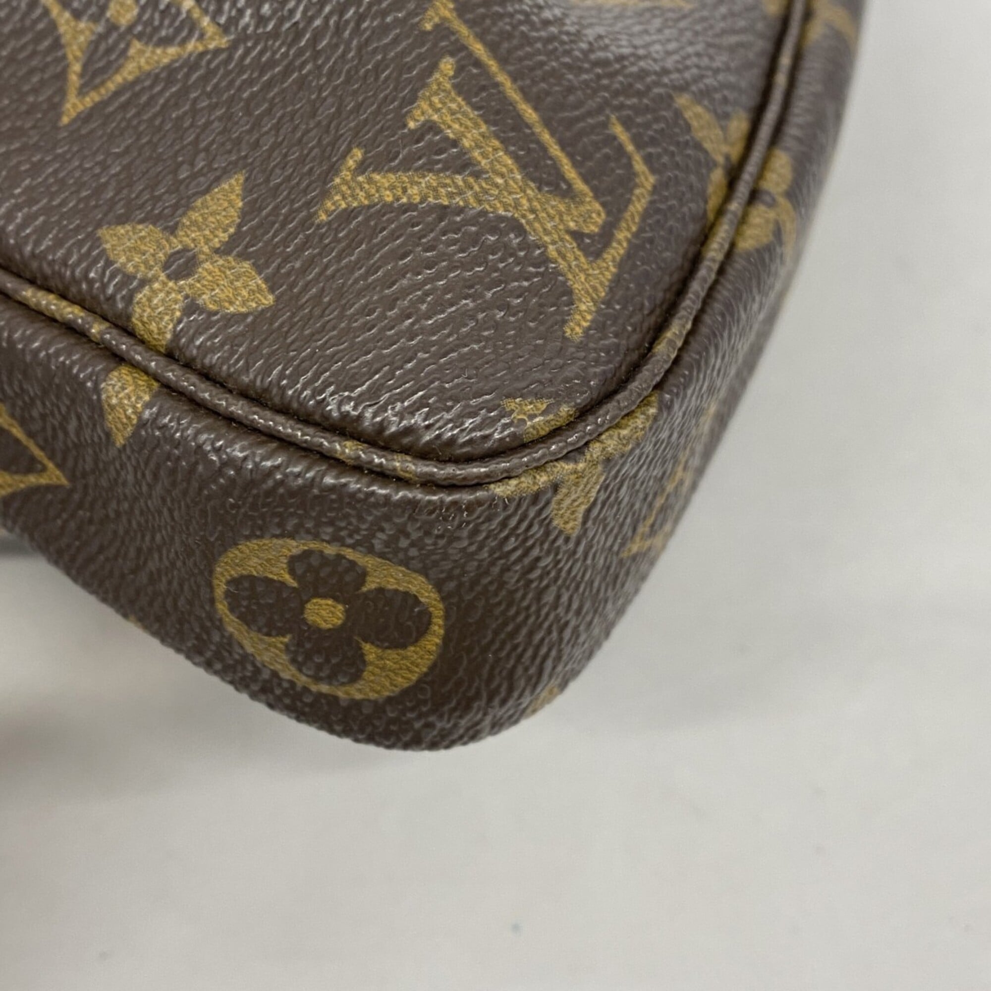 Louis Vuitton Brown Pouch (Pre-Owned)