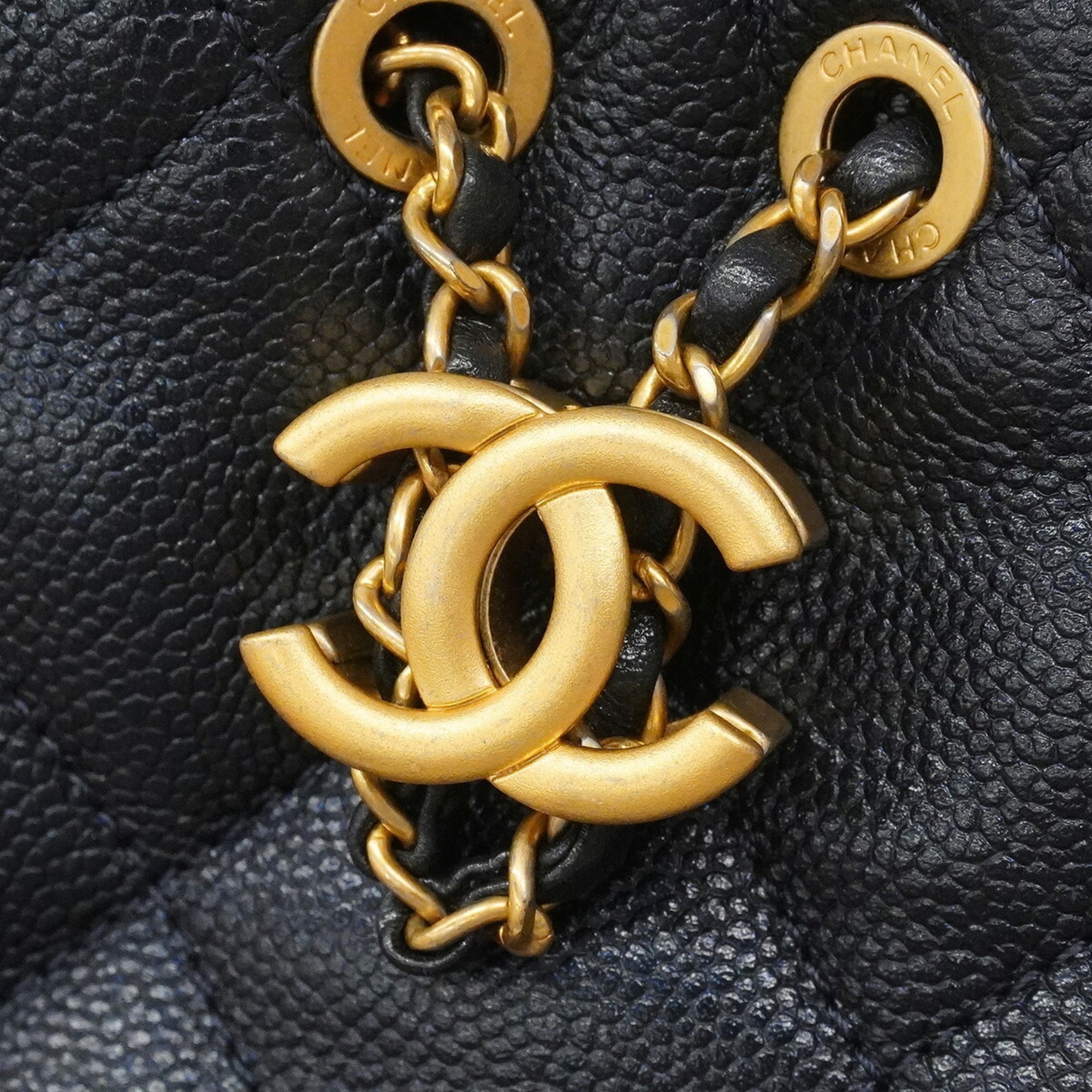 Chanel Navy Grained Calfskin Handbag (Pre-Owned)