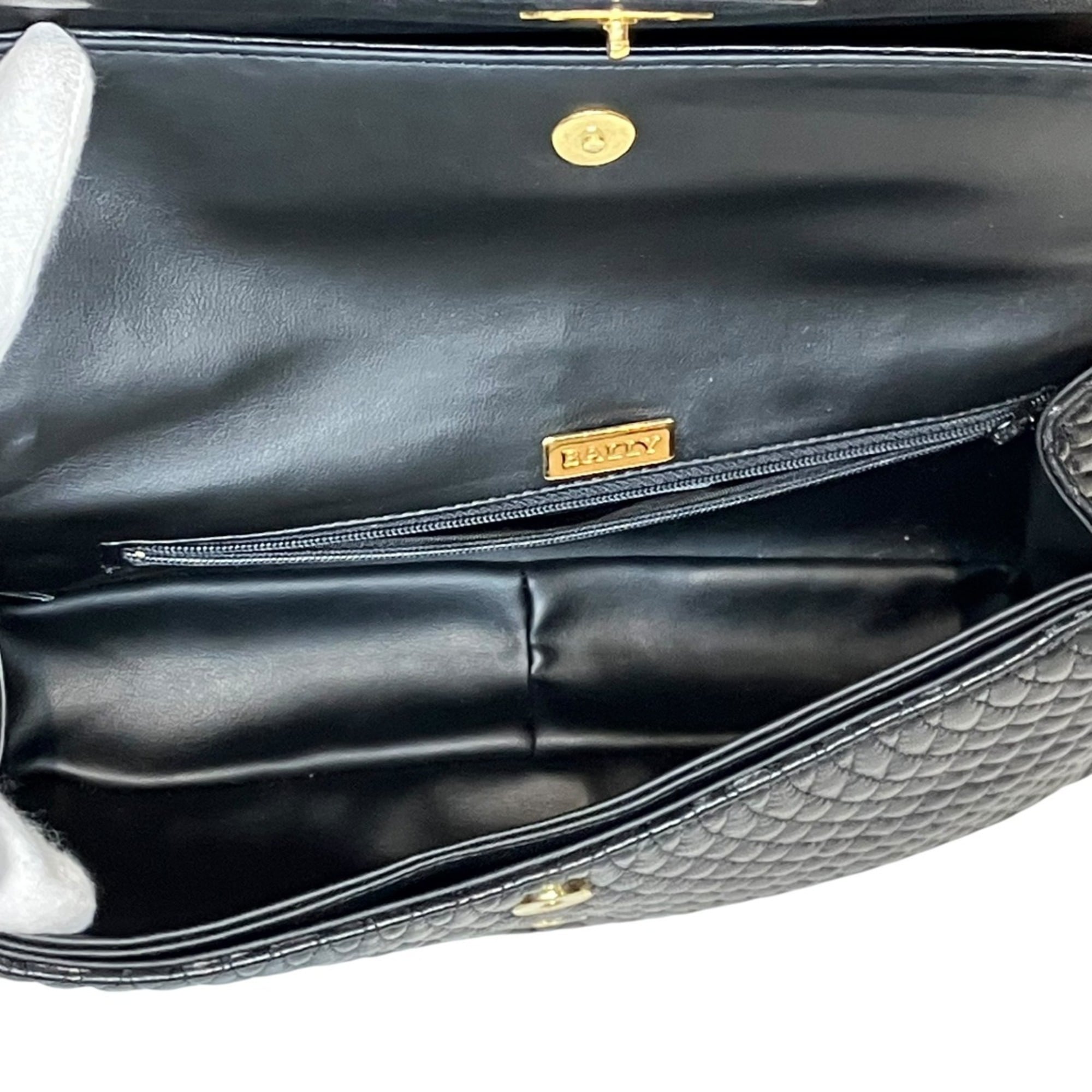 Bally Black Leather Shoulder Bag (Pre-Owned)