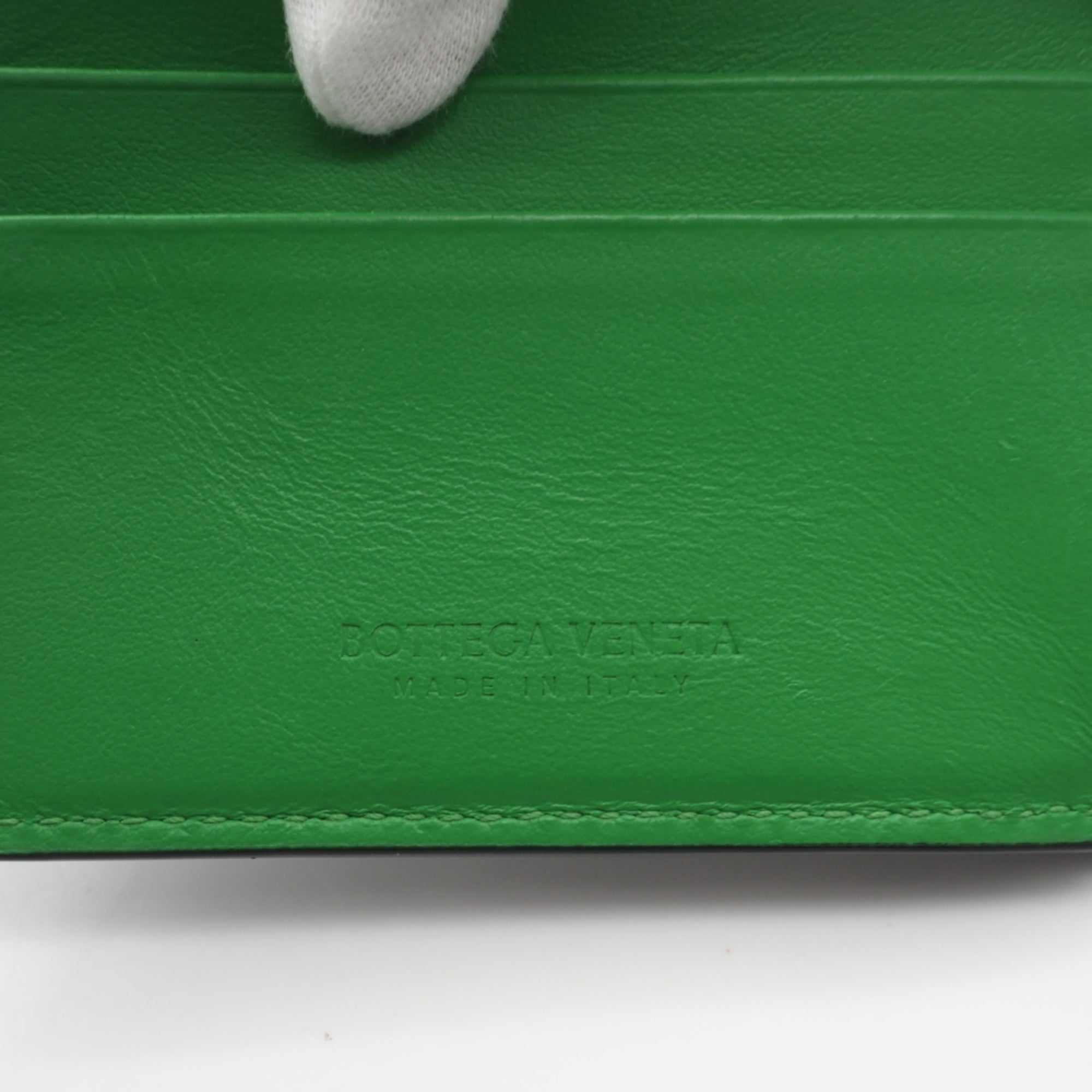 Bottega Veneta Black Green Leather Wallet (Bi-Fold) (Pre-Owned)