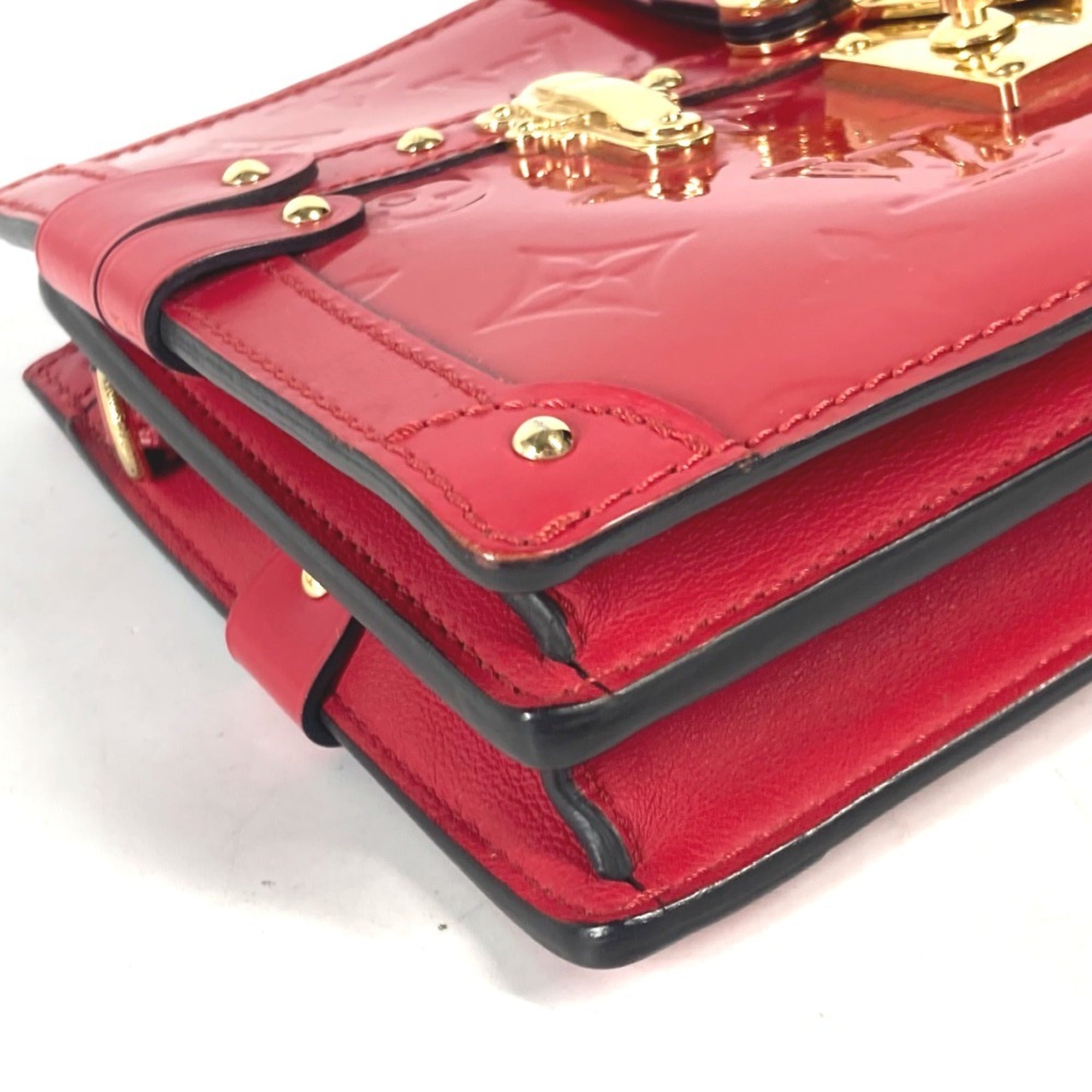 Louis Vuitton Cerise Red Color Monogram Vernis Clutch Bag Shoulder Bag (Pre-Owned)