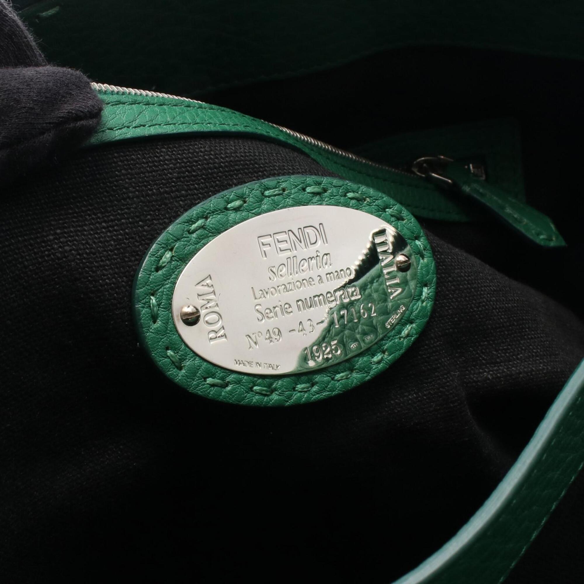 Fendi Green Leather Handbag (Pre-Owned)