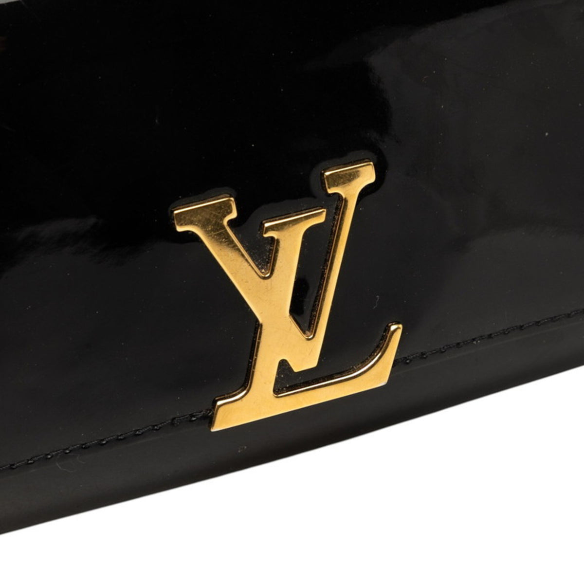 Louis Vuitton Black Noir Patent Leather Pochette Shoulder Bag (Pre-Owned)