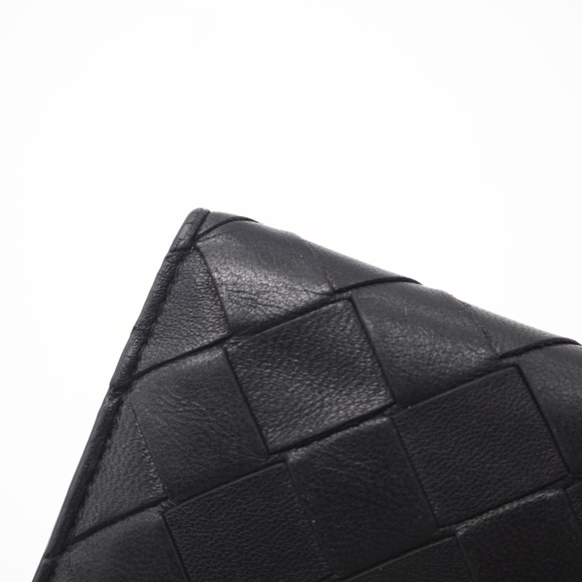 Bottega Veneta Intrecciato Black Leather Wallet (Bi-Fold) (Pre-Owned)