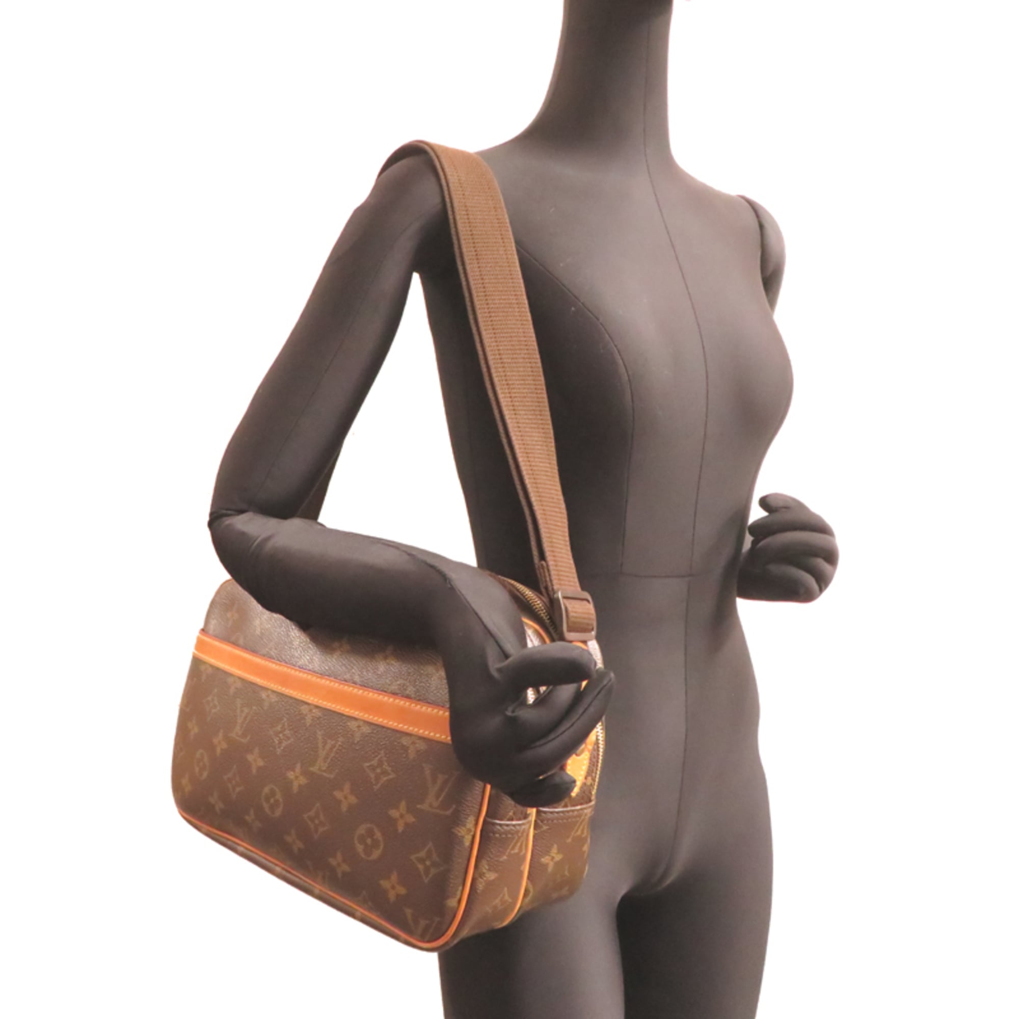 Louis Vuitton Brown Monogram Shoulder Bag (Pre-Owned)