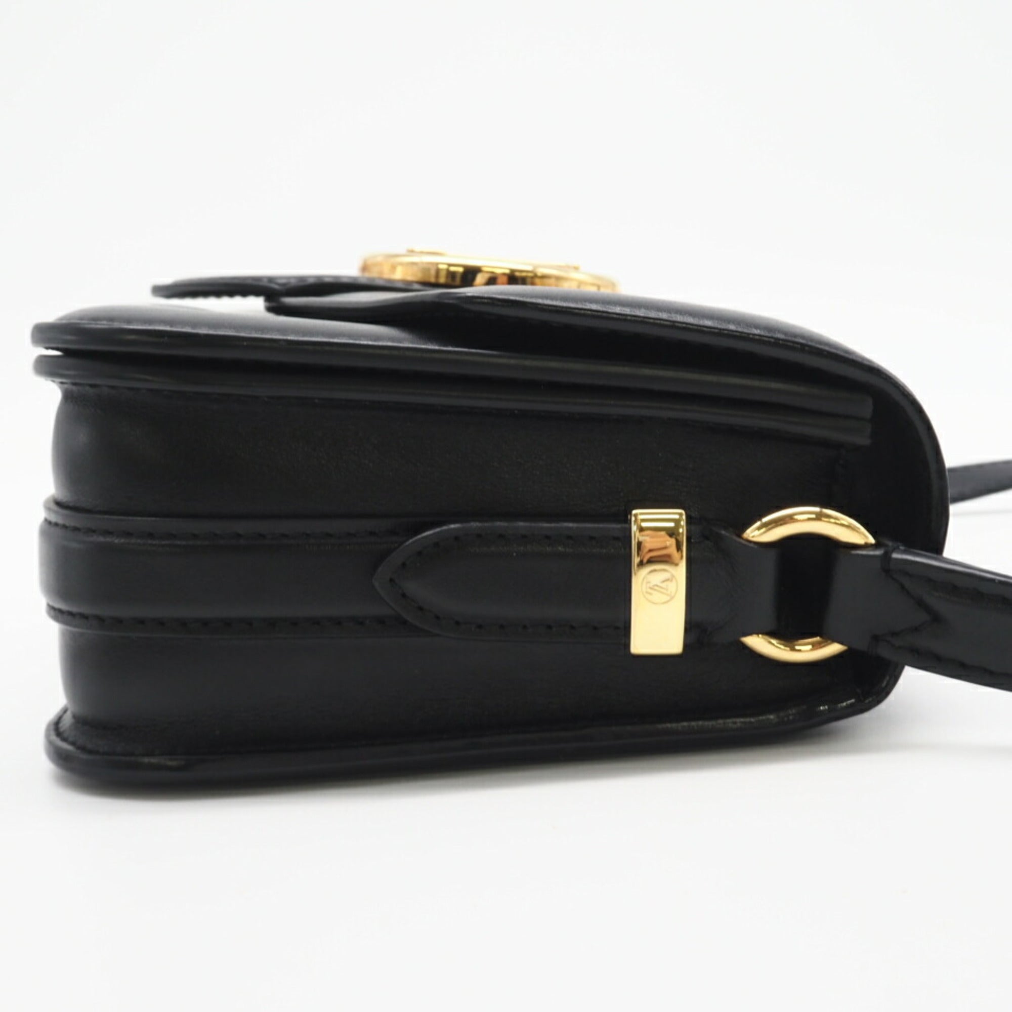 Louis Vuitton Black Leather Shoulder Bag (Pre-Owned)