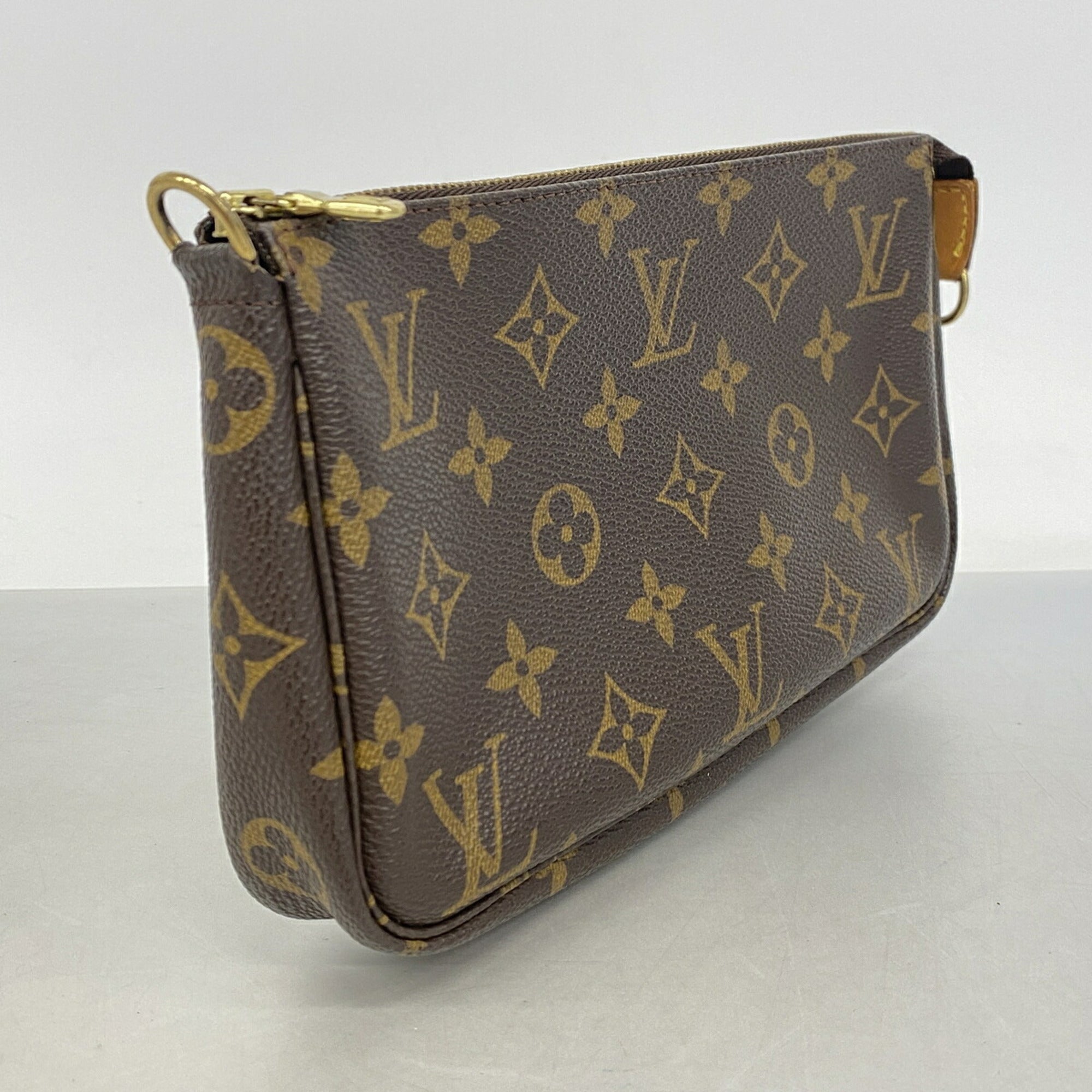 Louis Vuitton Brown Pouch (Pre-Owned)