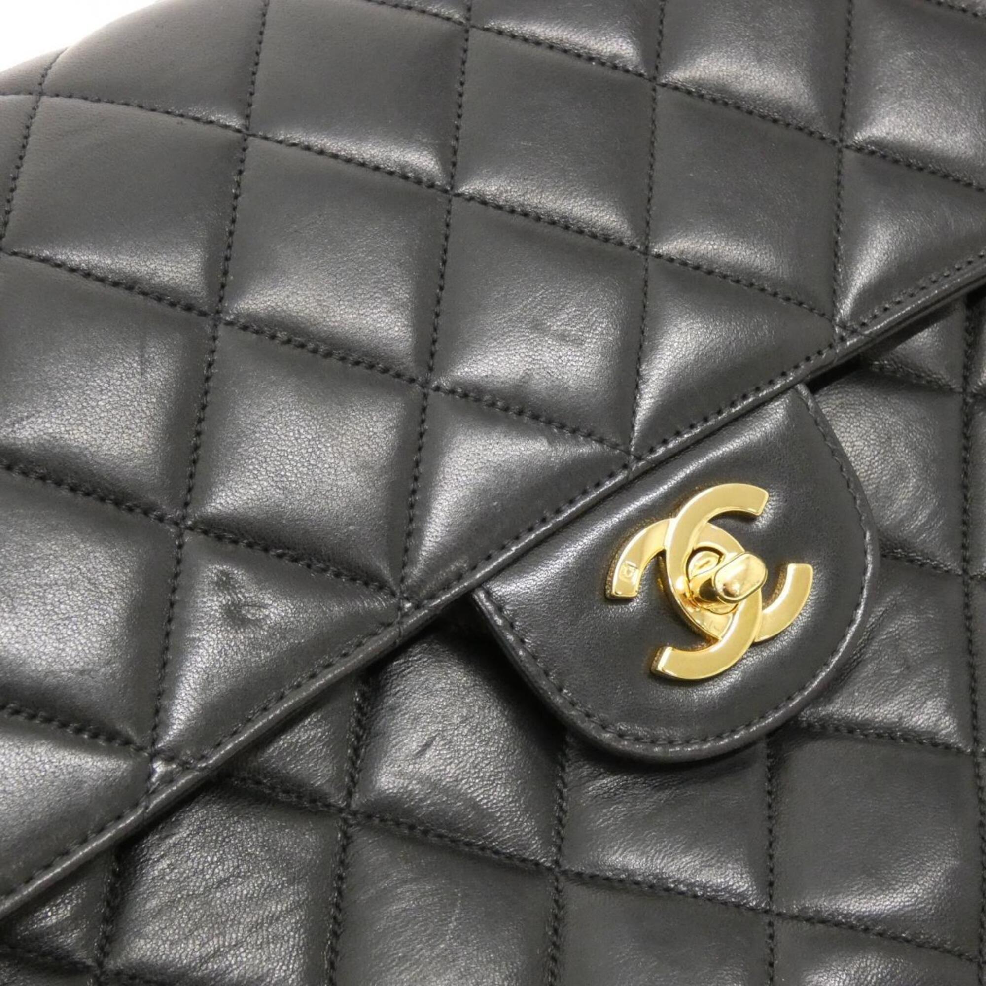 Chanel Black Leather Shoulder Bag (Pre-Owned)