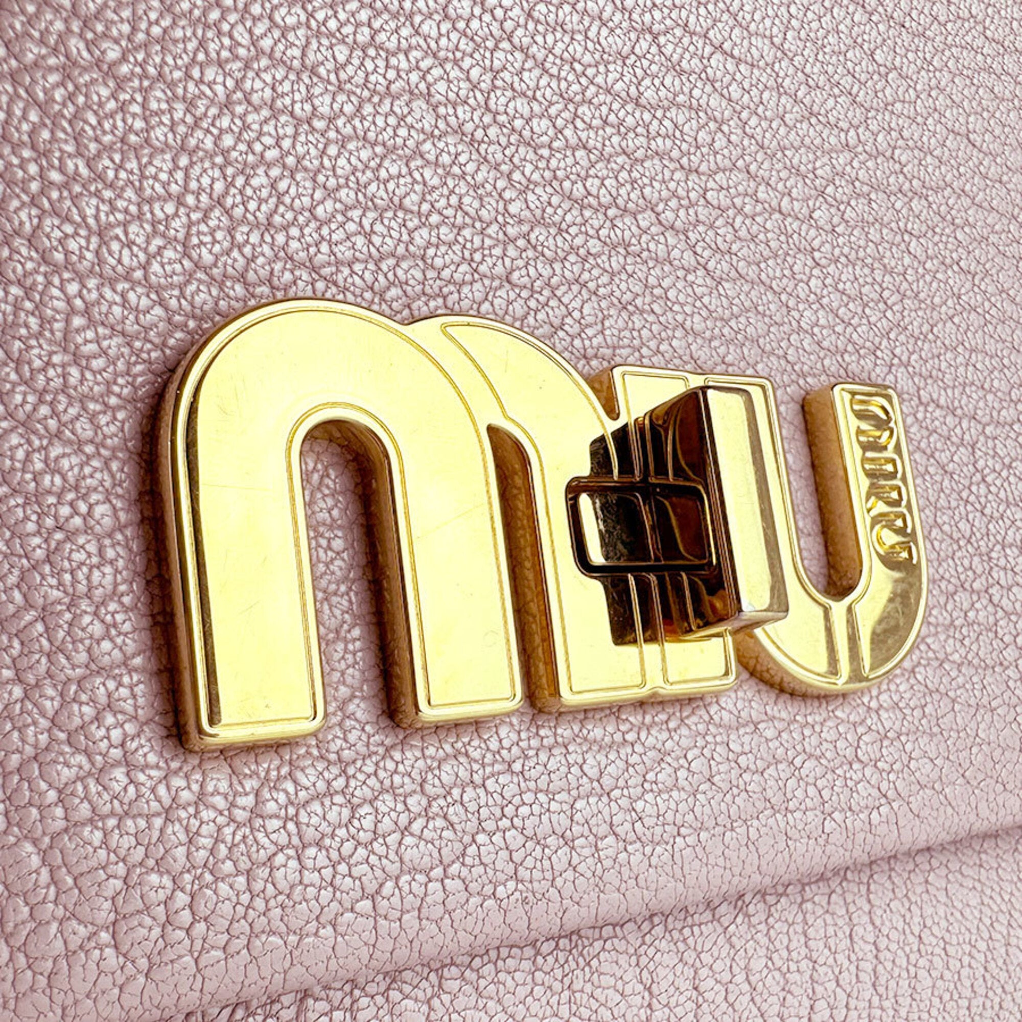 Miu Miu Light Pink Leather Handbag Shoulder Bag (Pre-Owned)