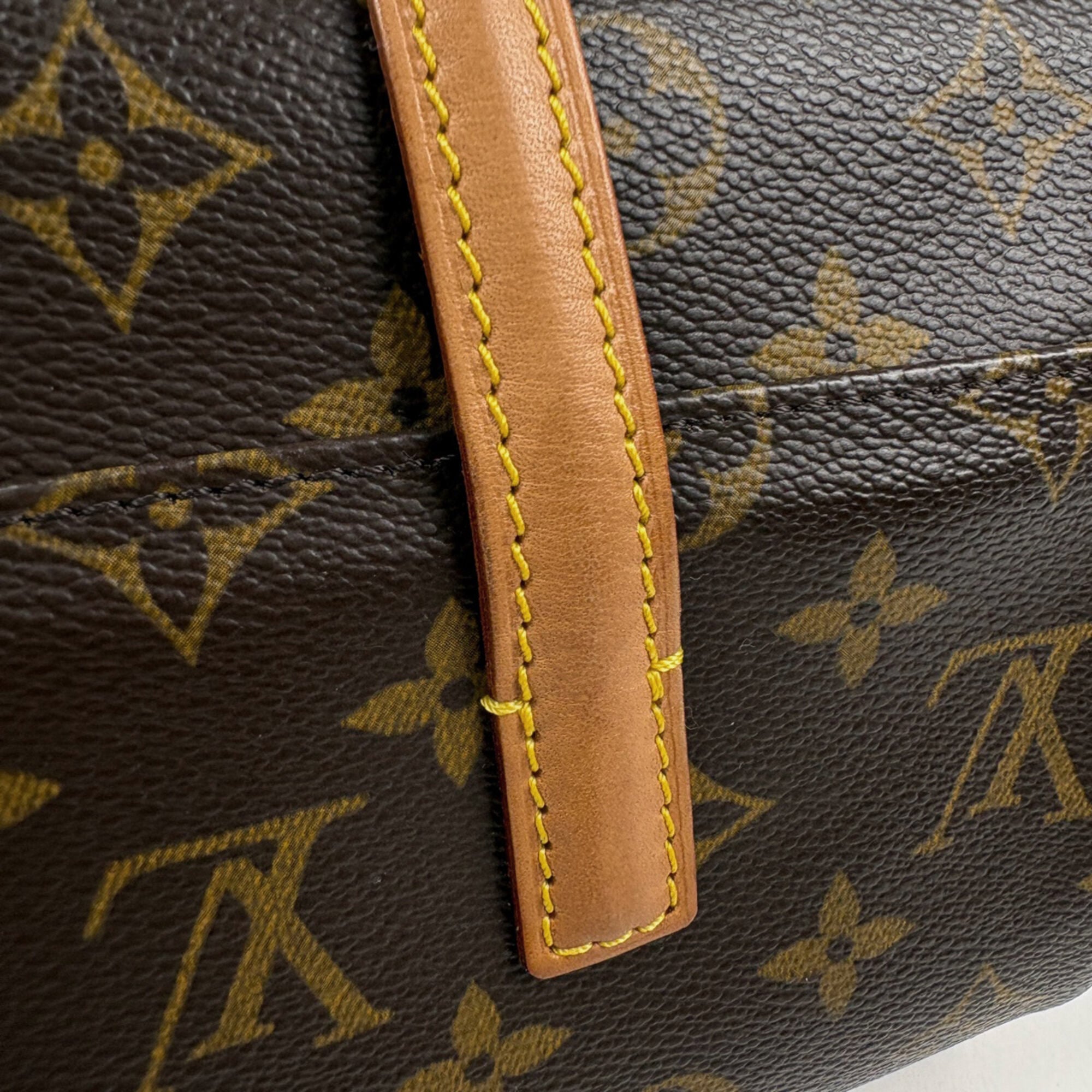 Louis Vuitton Brown Monogram Handbag (Pre-Owned)