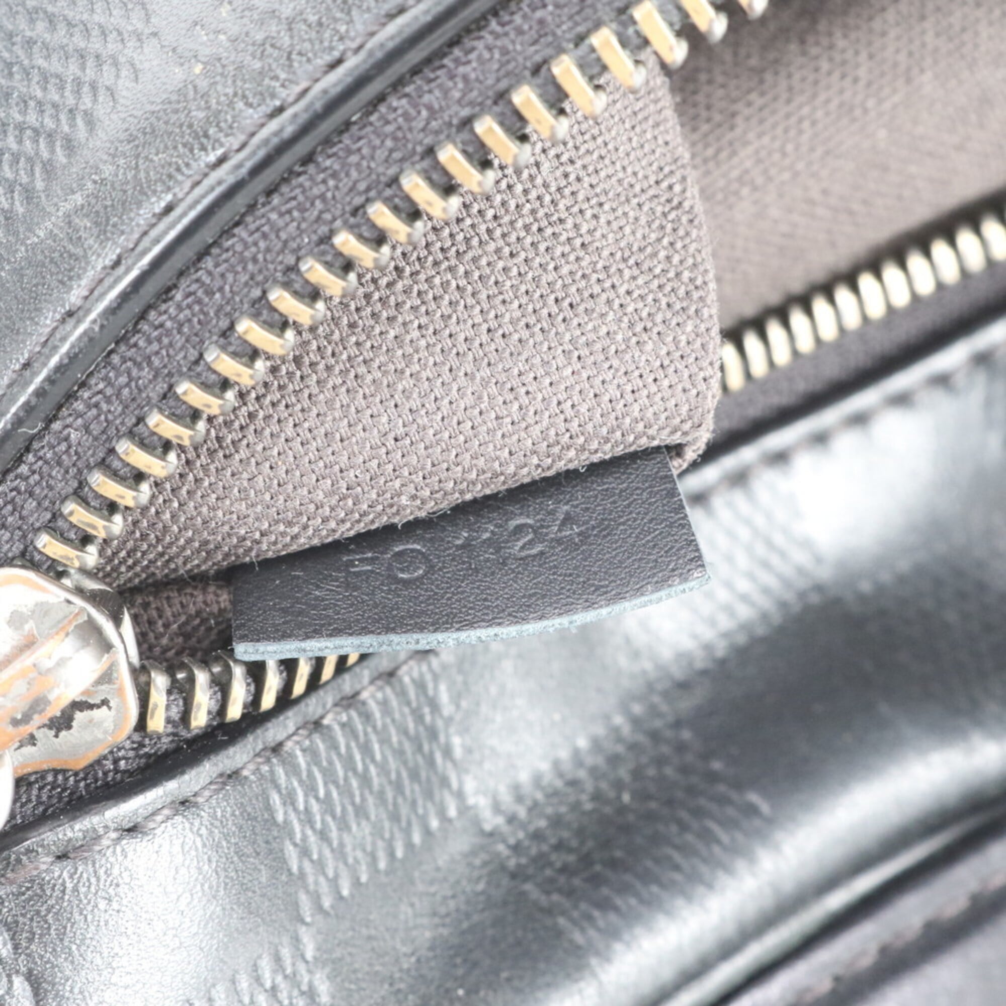 Louis Vuitton Onyx Leather Pouch Sling Bag (Pre-Owned)