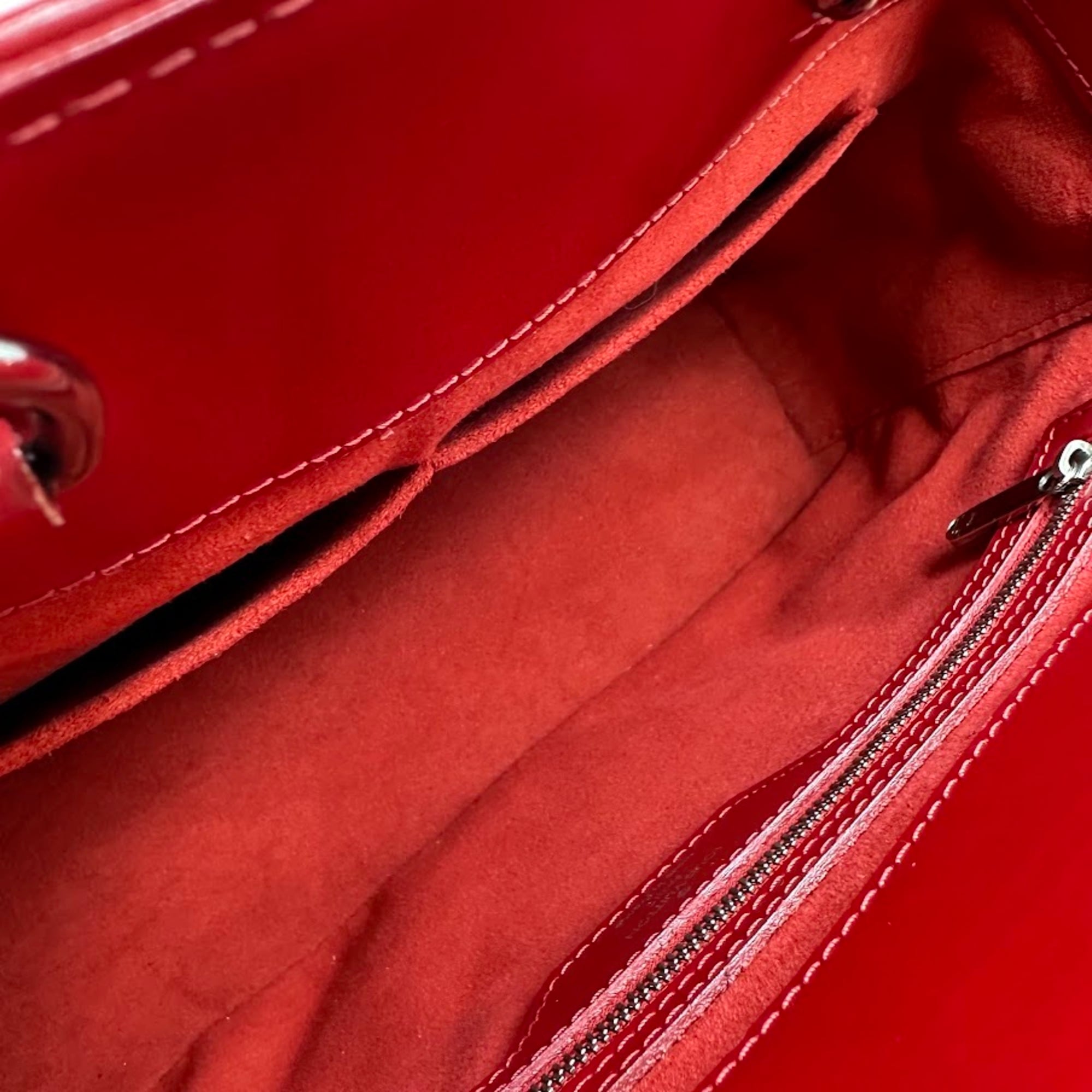 Louis Vuitton Epi Carmine Red Color Epi Leather Handbag (Pre-Owned)