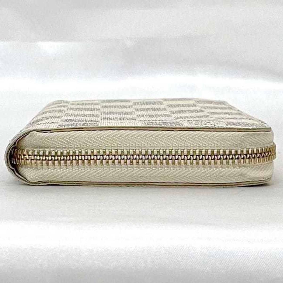 Louis Vuitton Gray White Damier Canvas Long Wallet (Bi-Fold) (Pre-Owned)