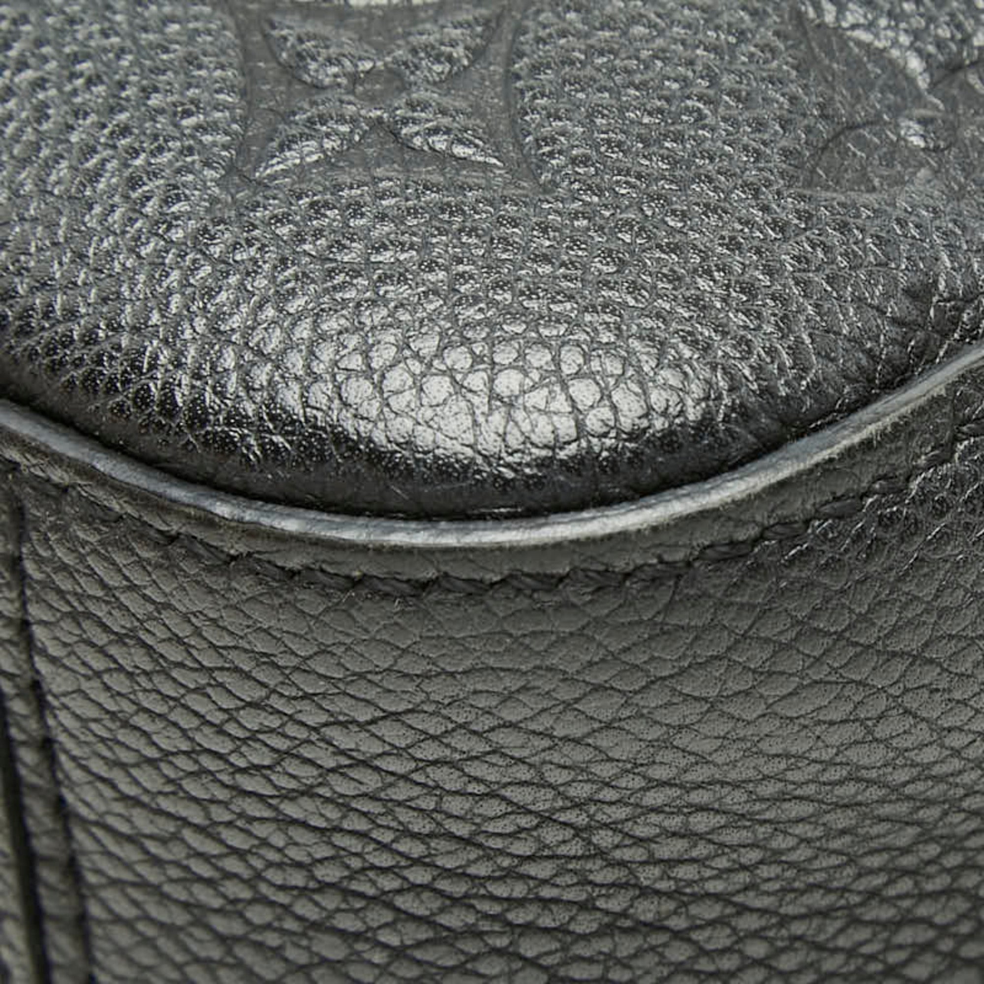 Louis Vuitton Black Noir Leather Shoulder Bag (Pre-Owned)