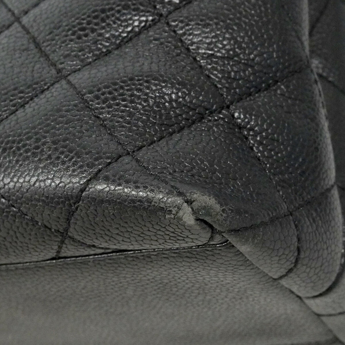 Chanel Black Grained Calfskin Handbag (Pre-Owned)