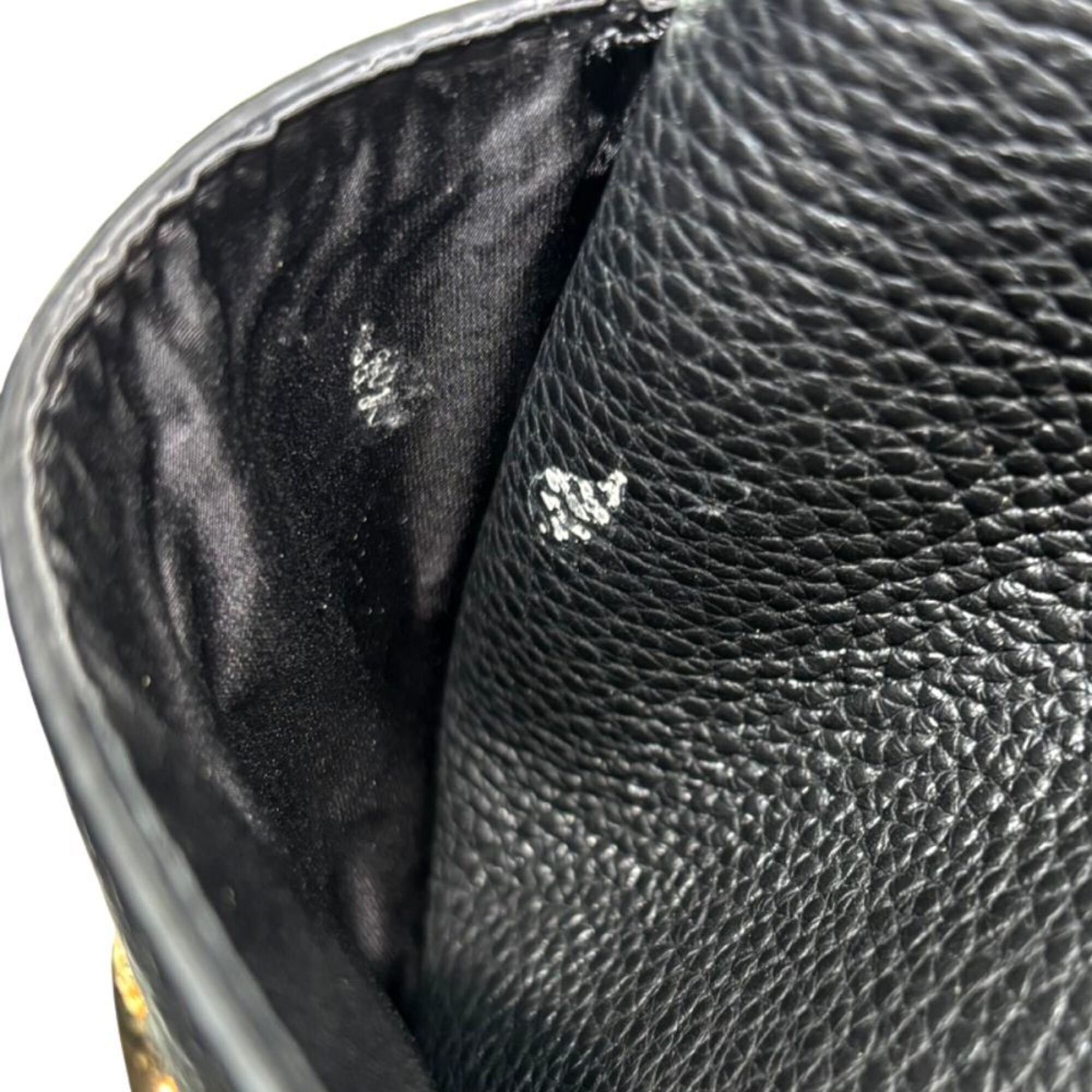Versace Black Leather Shoulder Bag (Pre-Owned)