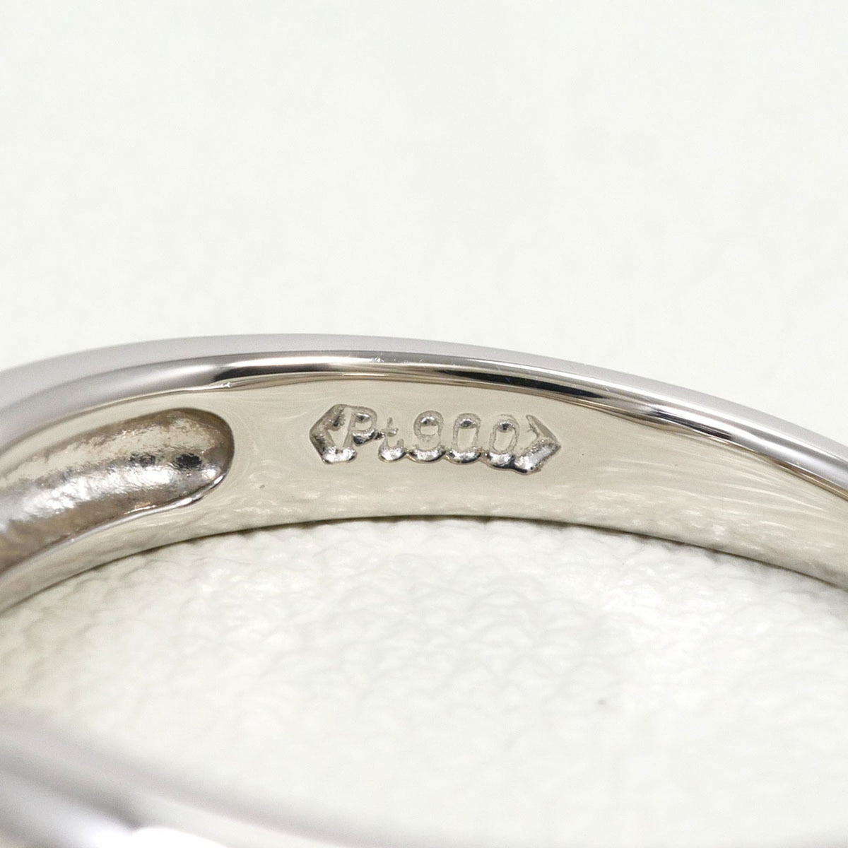 Unbranded Platinum Platinum 900 Band Ring (Pre-Owned)