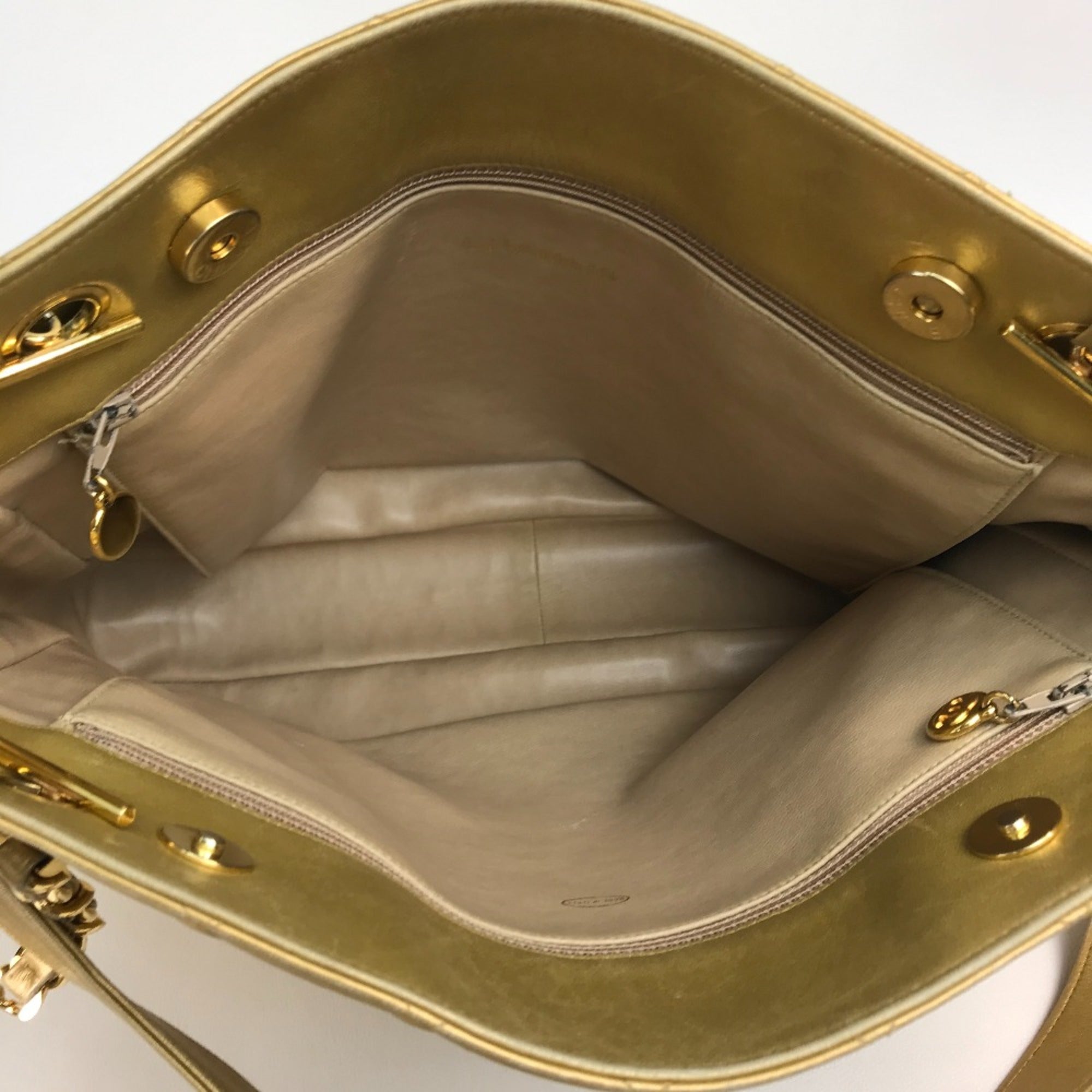 Chanel Gold Leather Shoulder Bag (Pre-Owned)