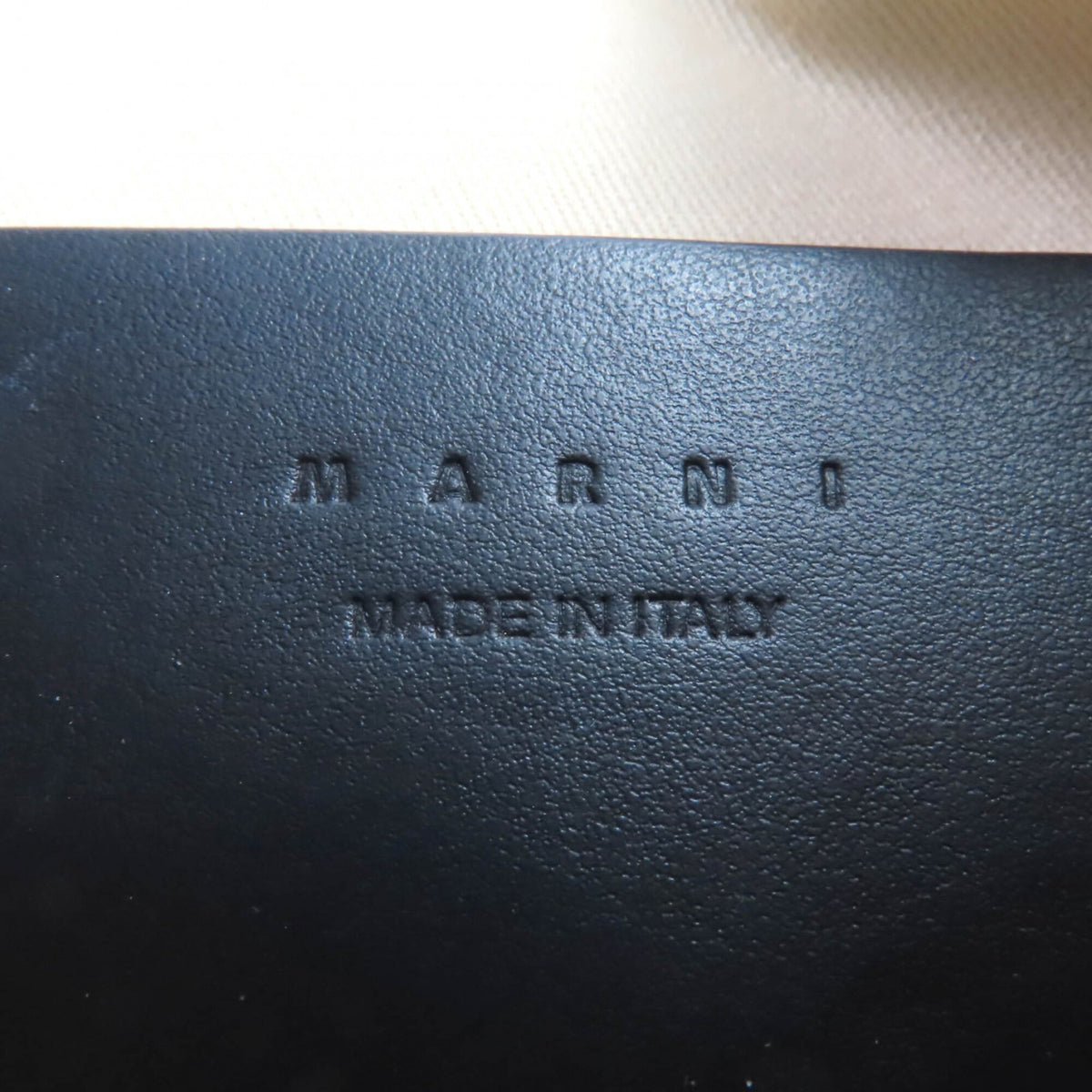 Marni Black Leather Shoulder Bag (Pre-Owned)
