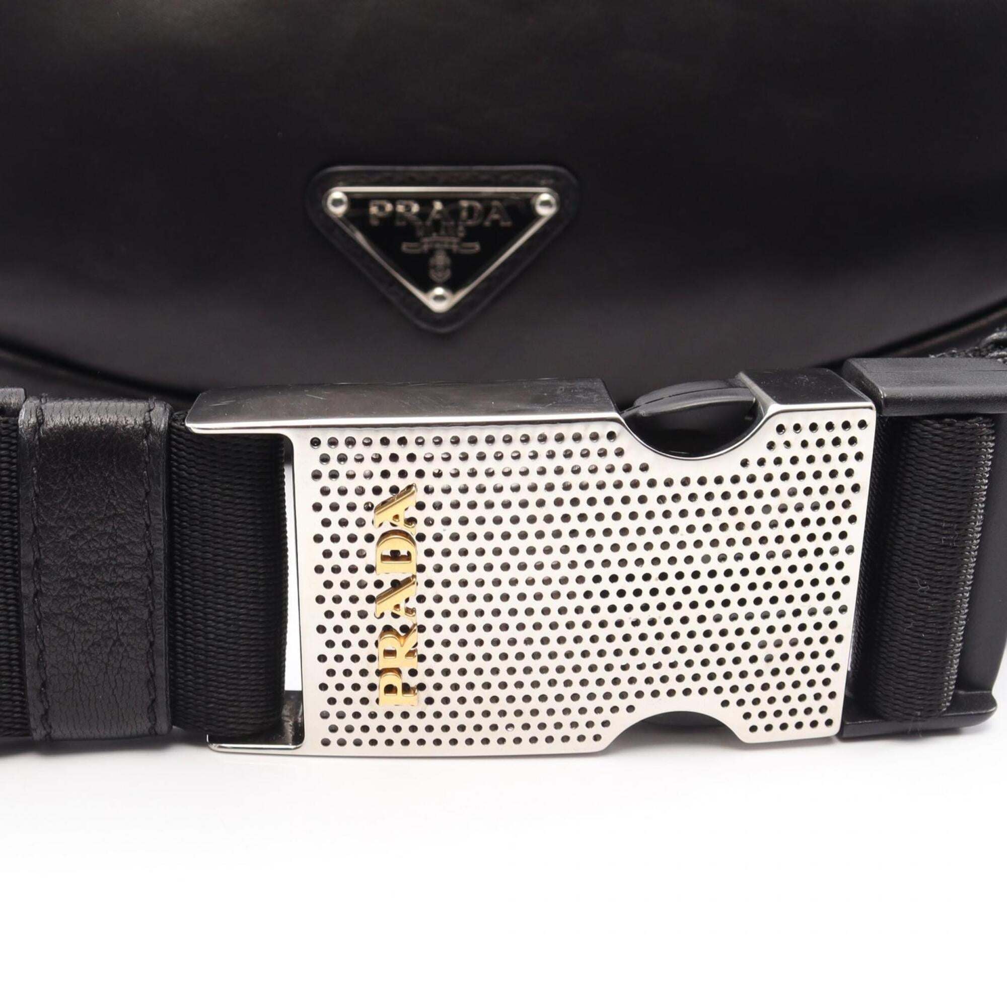 Prada Black Leather Fanny Pack Handbag (Pre-Owned)