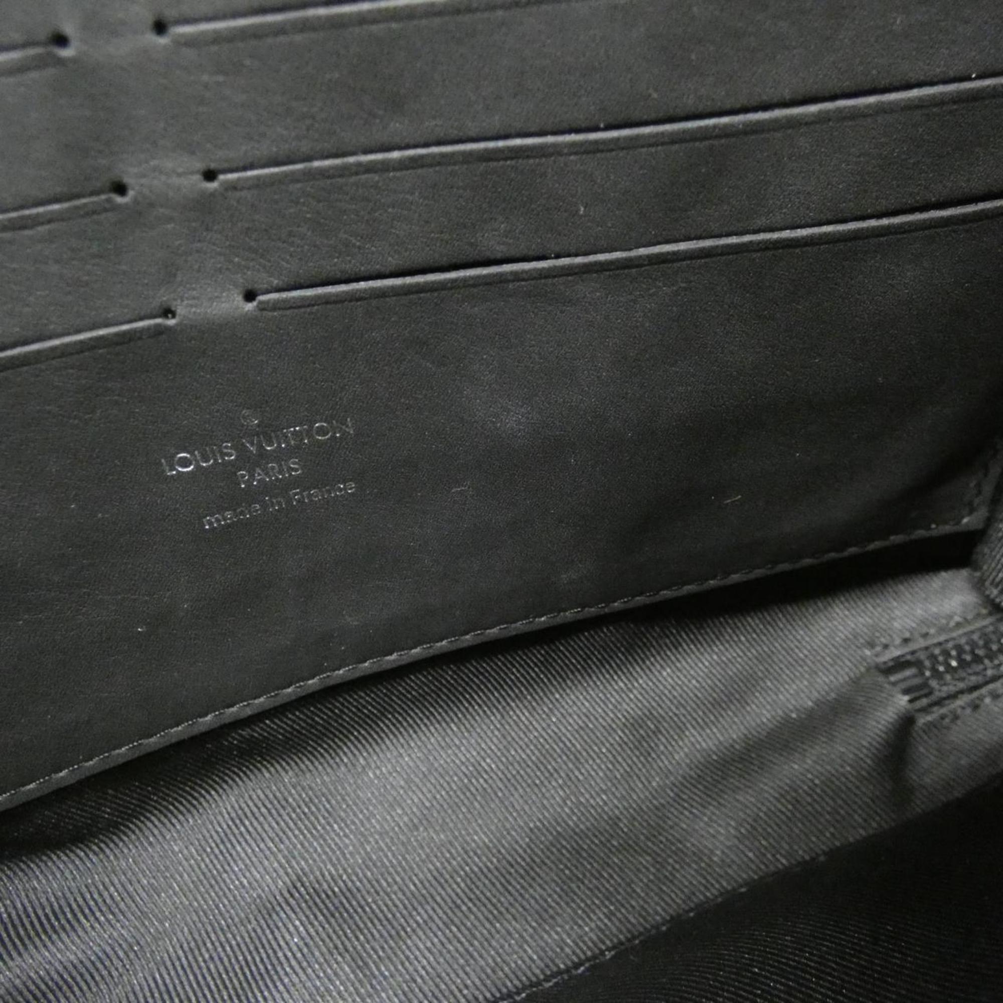 Louis Vuitton Black Leather Shoulder Bag (Pre-Owned)