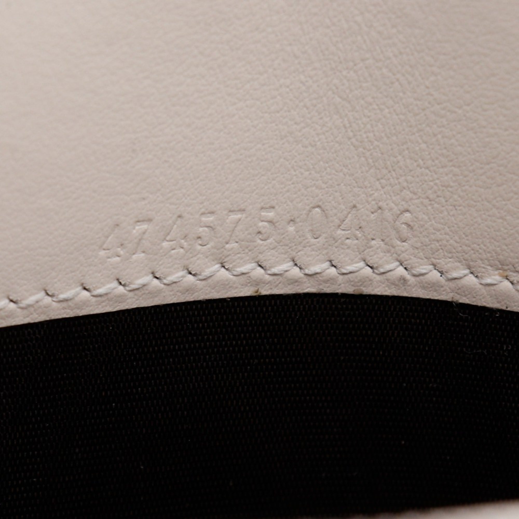 Gucci White Leather Chain/Shoulder Wallet (Pre-Owned)