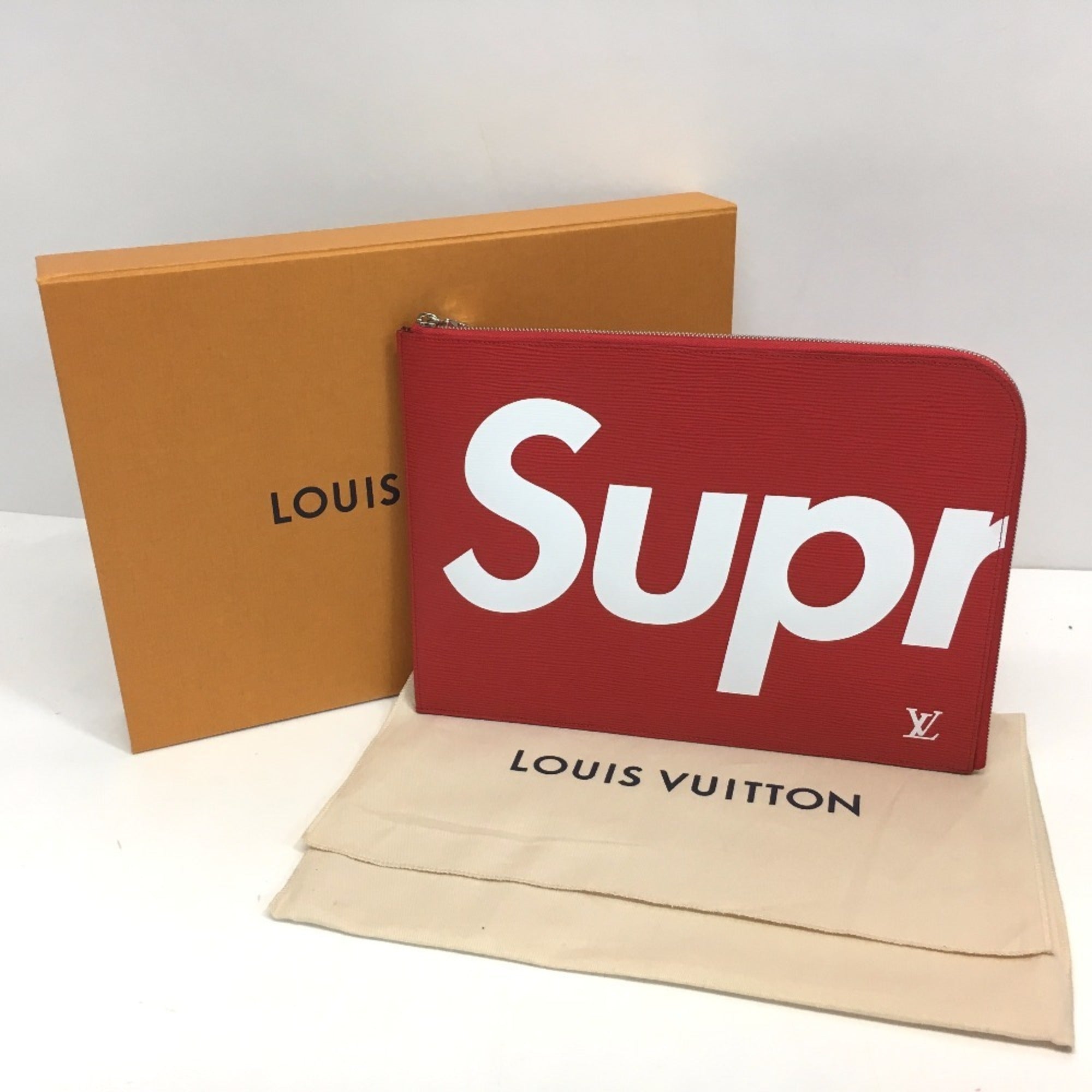 Louis Vuitton Red Color Epi Leather Clutch Bag Pochette (Pre-Owned)