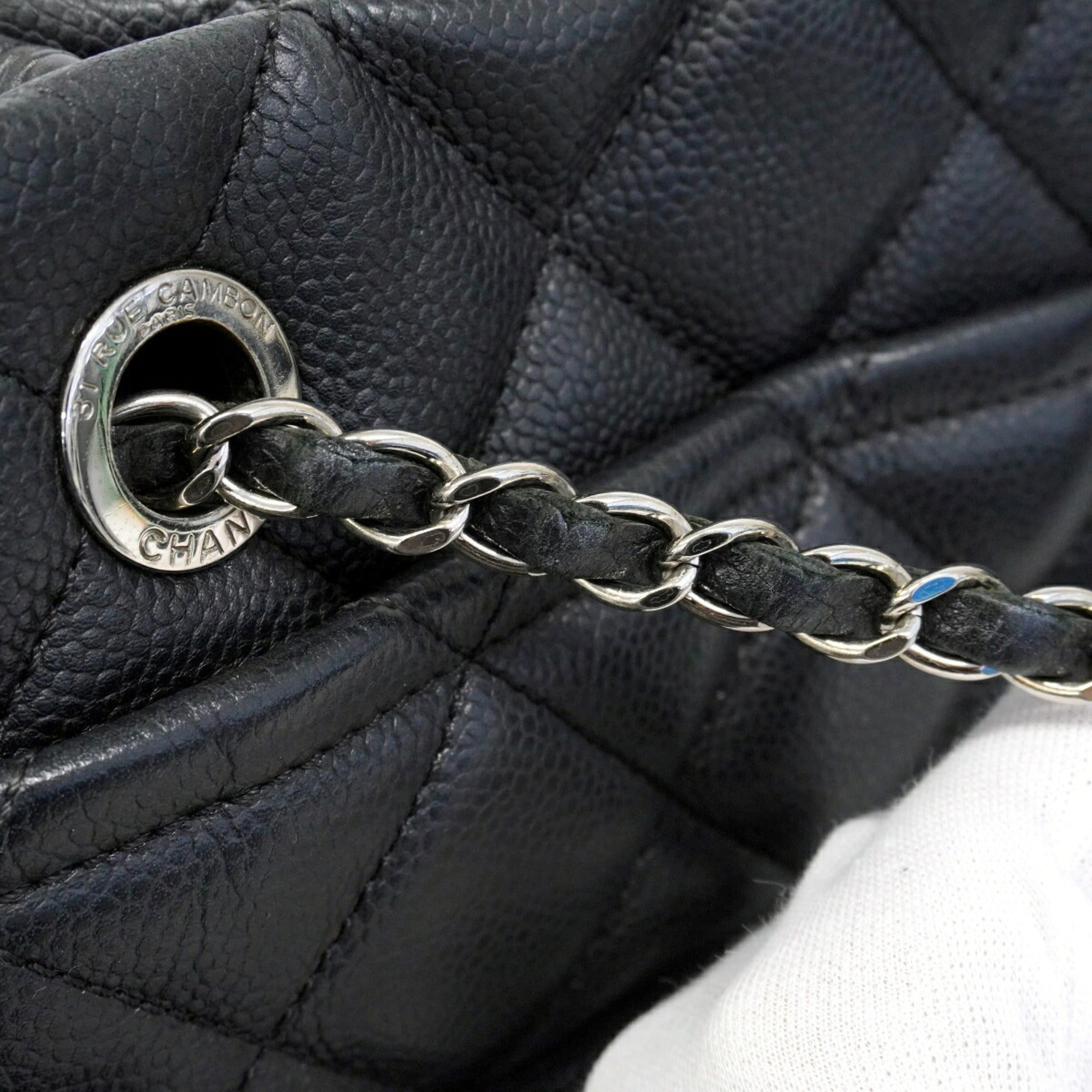 Chanel Black Grained Calfskin Tote Bag (Pre-Owned)