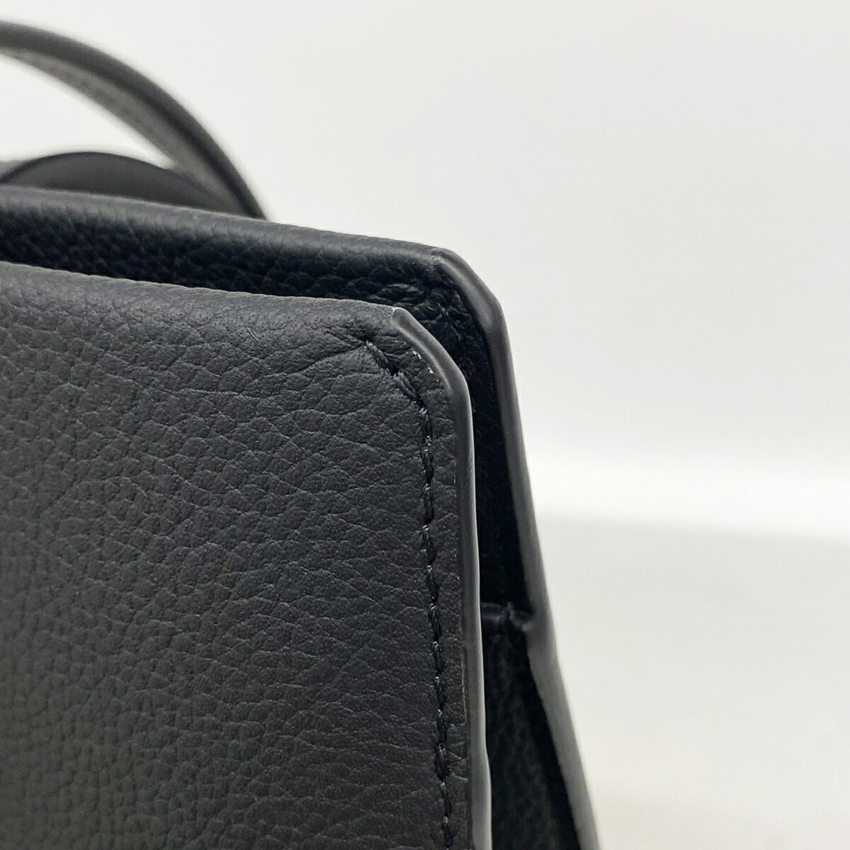 Louis Vuitton Black Tote Bag (Pre-Owned)