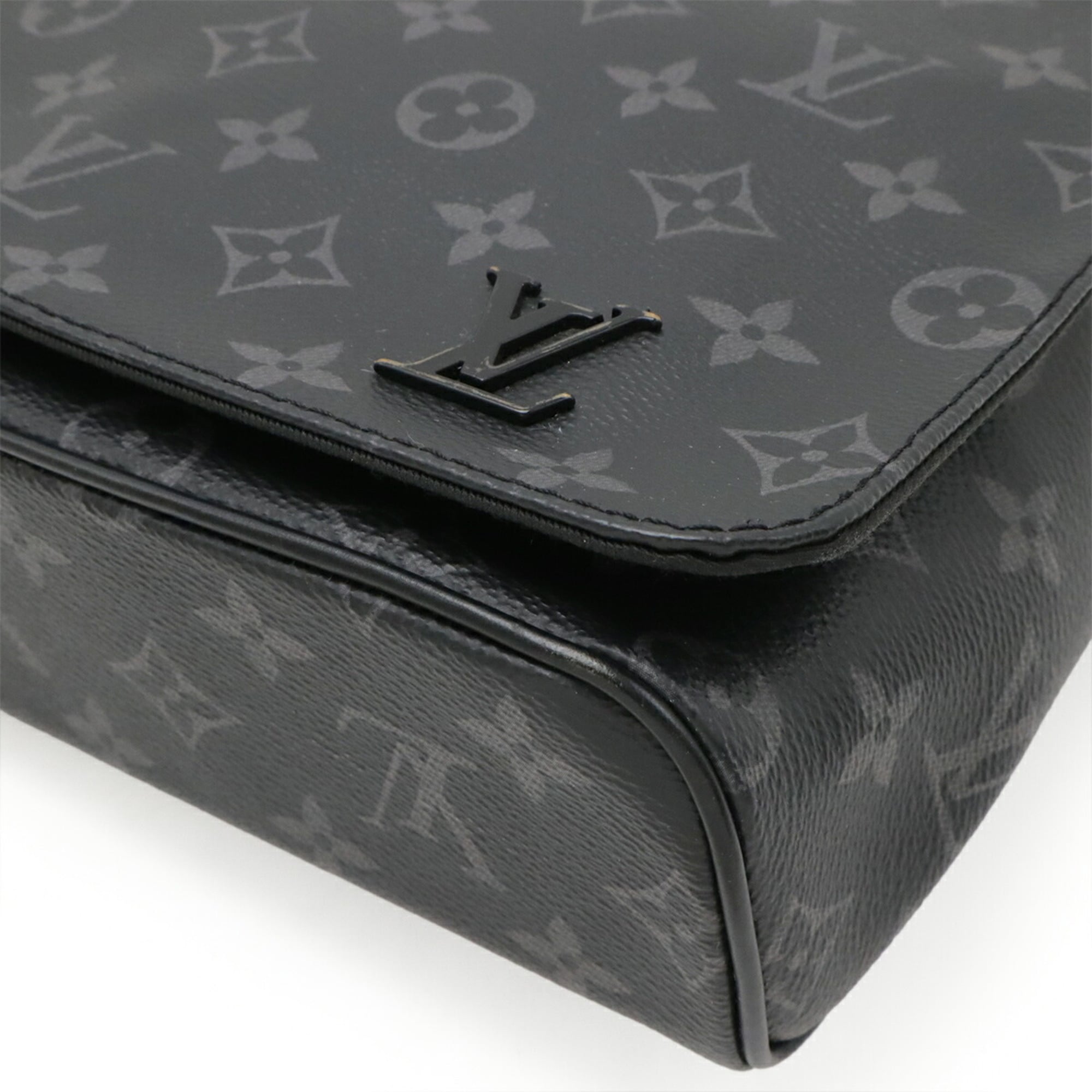 Louis Vuitton Monogram Eclipse Black Gray Monogram Eclipse Shoulder Bag (Pre-Owned)
