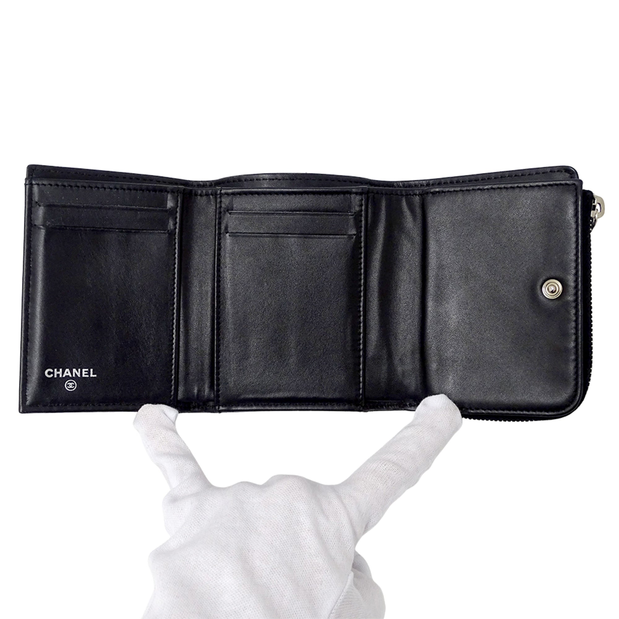 Chanel Black Grained Calfskin Wallet (Tri-Fold) (Pre-Owned)