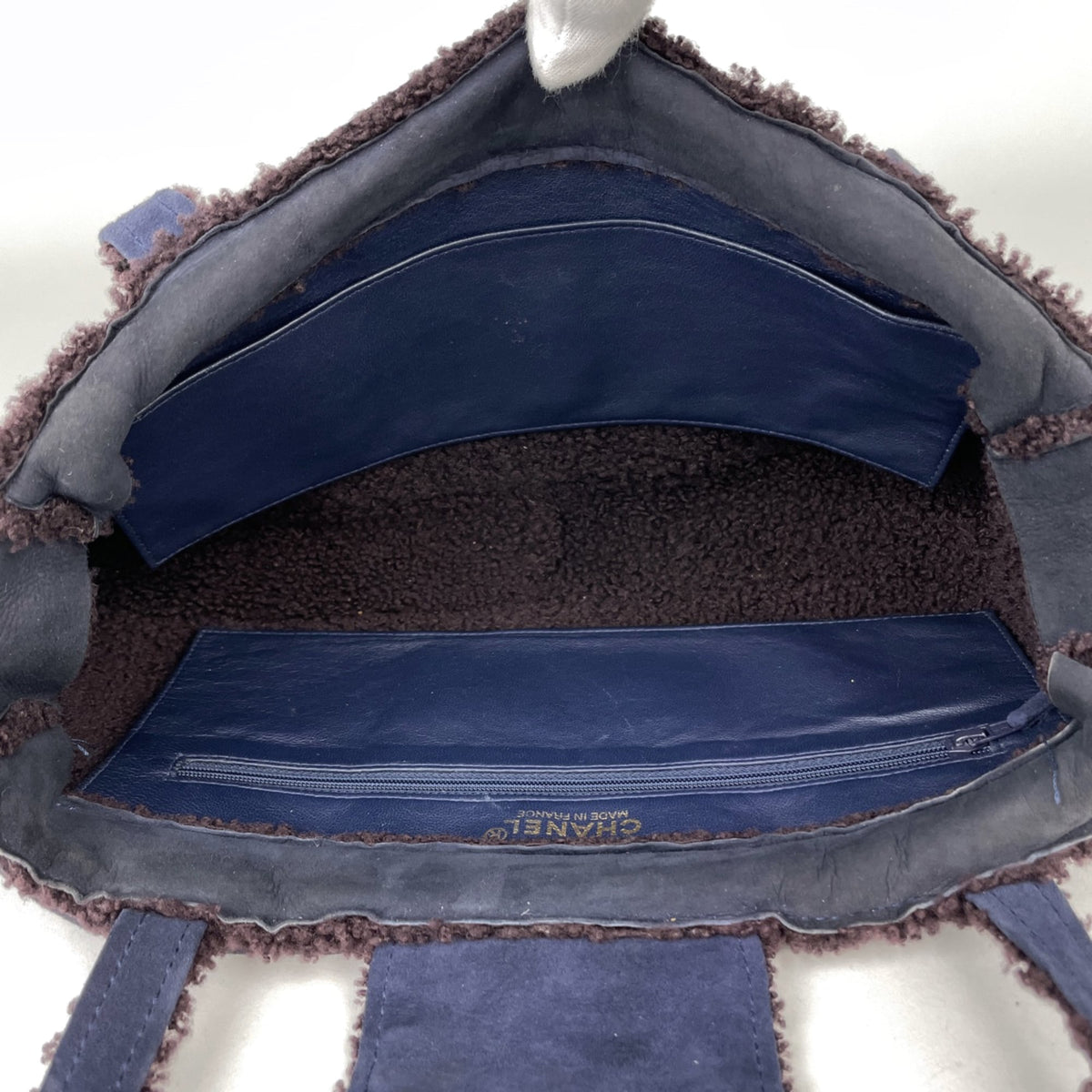 Chanel Navy Leather Handbag (Pre-Owned)
