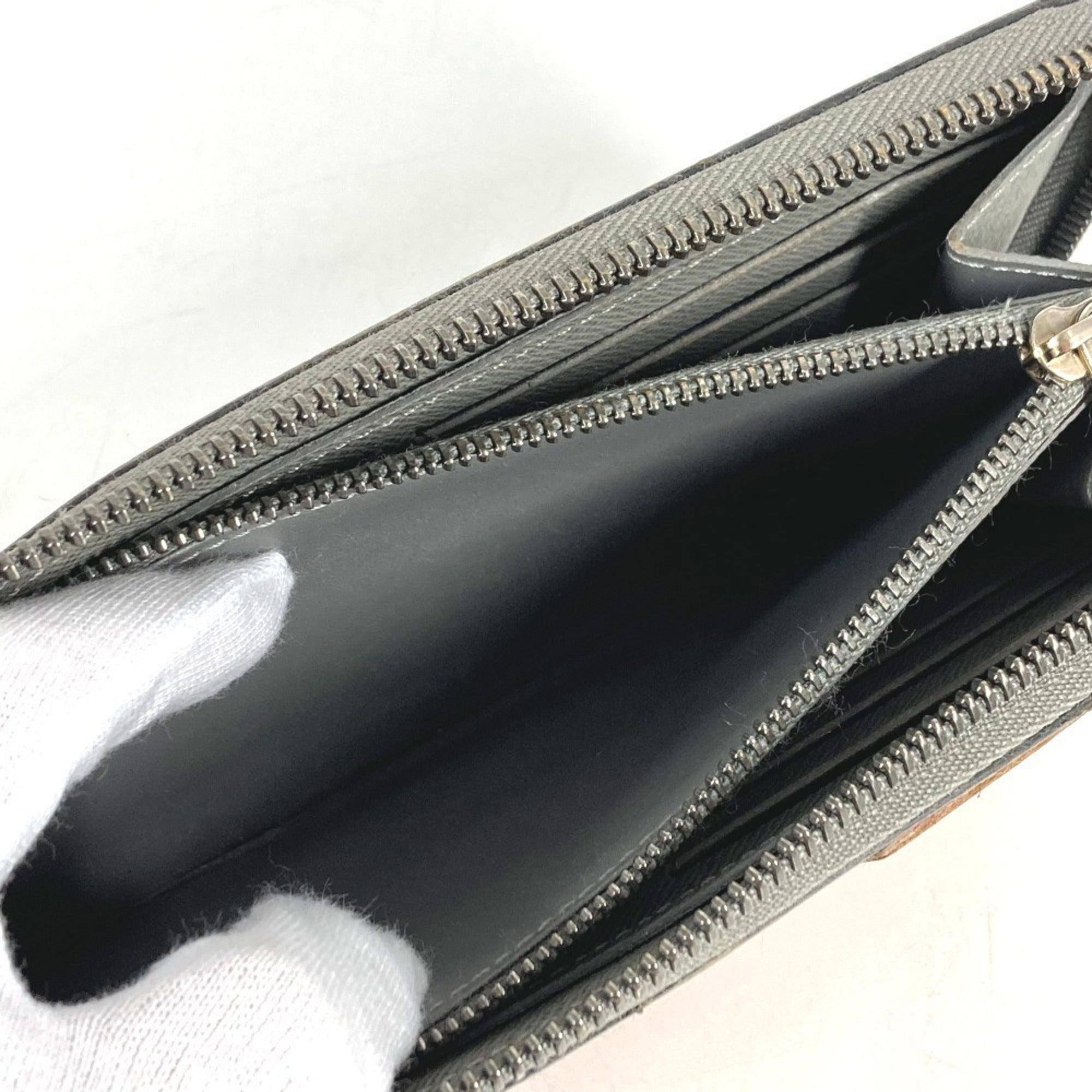 Louis Vuitton Gray Monogram Long Wallet (Bi-Fold) (Pre-Owned)