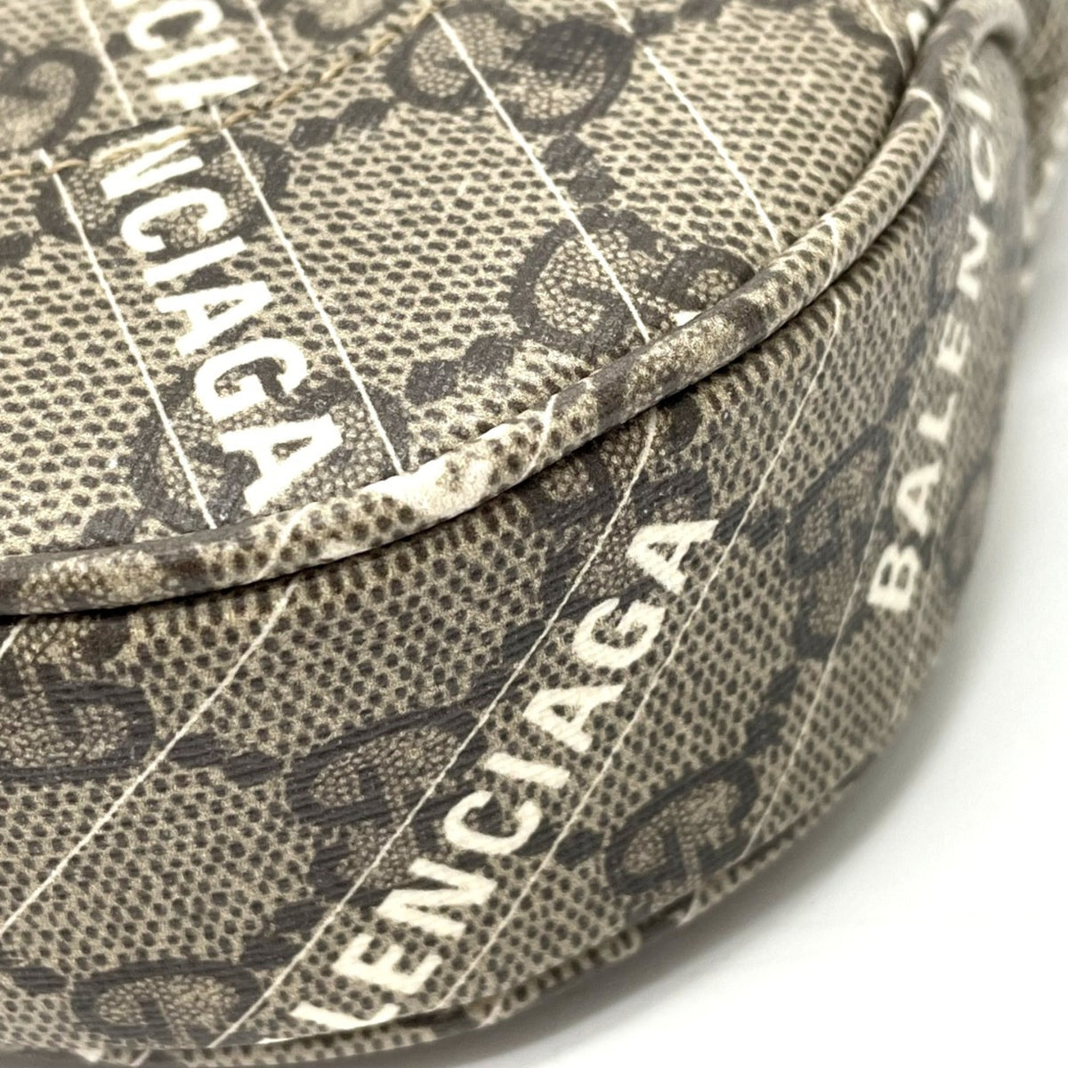 Gucci Beige Other Handbag (Pre-Owned)