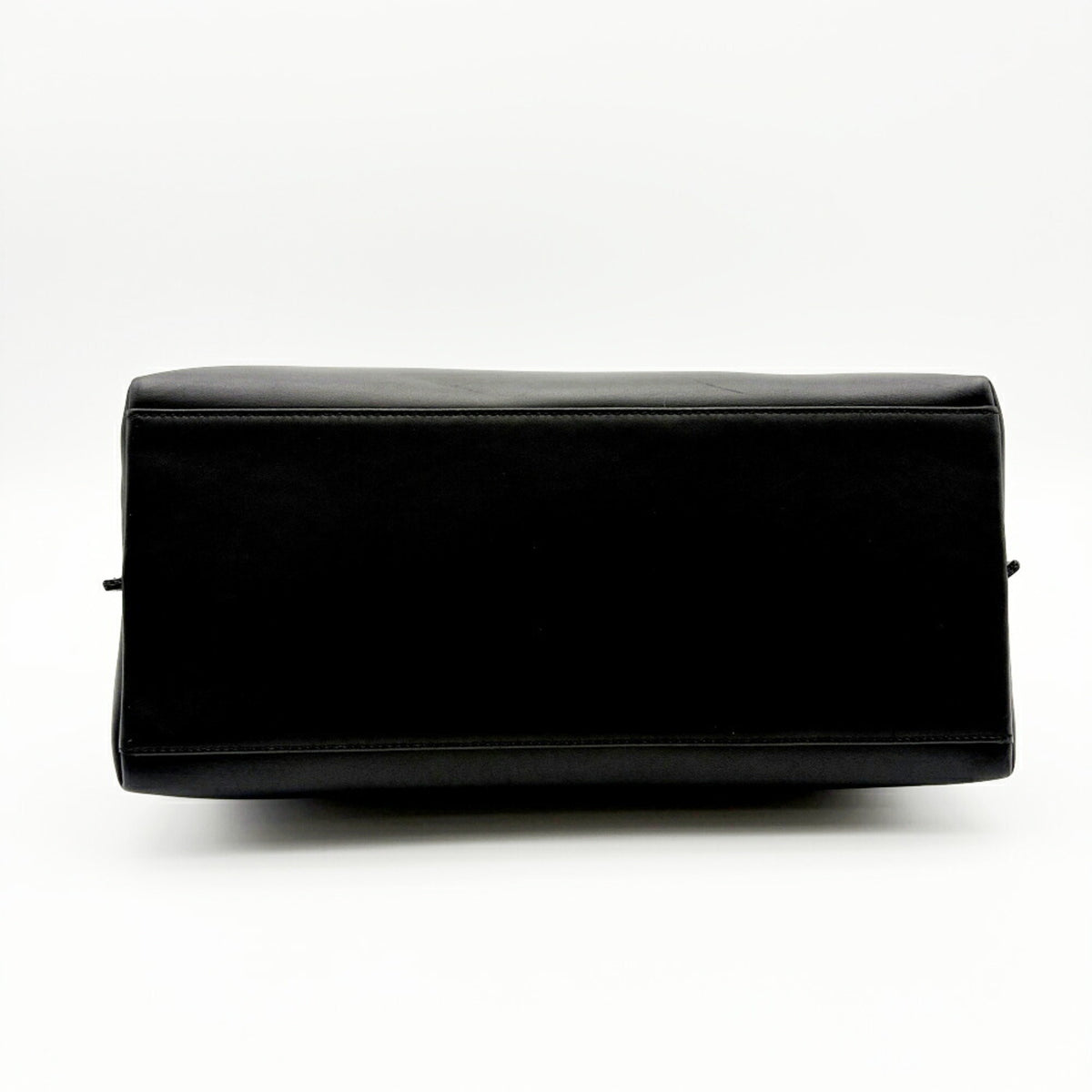 Salvatore Ferragamo Black Leather Shoulder Bag (Pre-Owned)