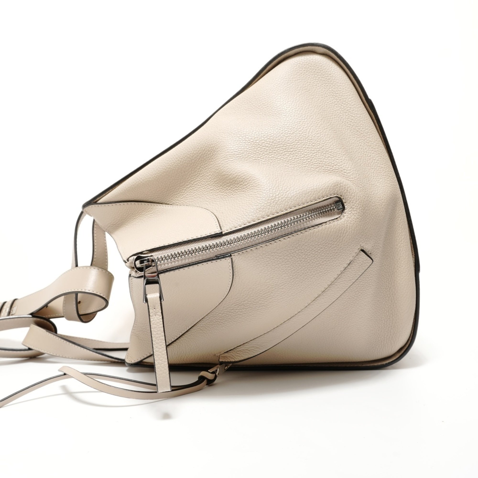 Loewe Hammock Beige Handbag (Pre-Owned)