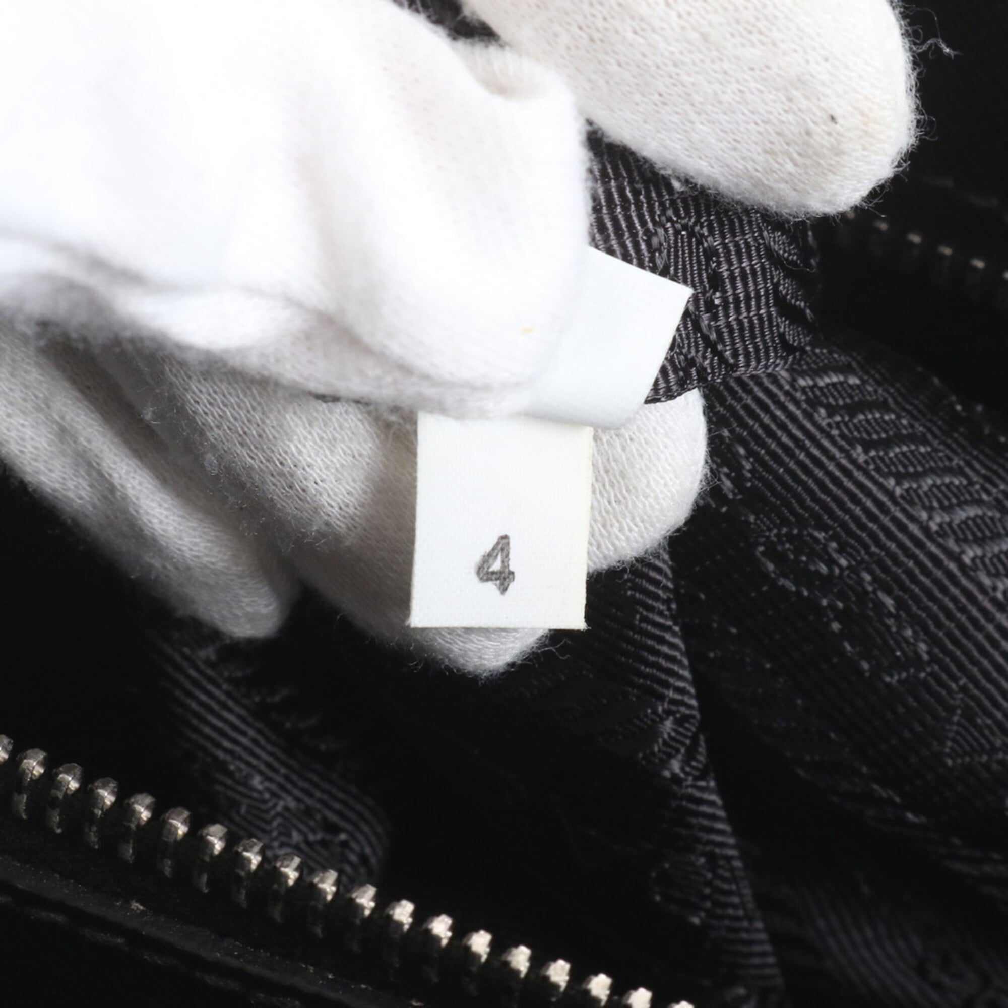 Prada Black Leather Shoulder Bag Tote Bag (Pre-Owned)