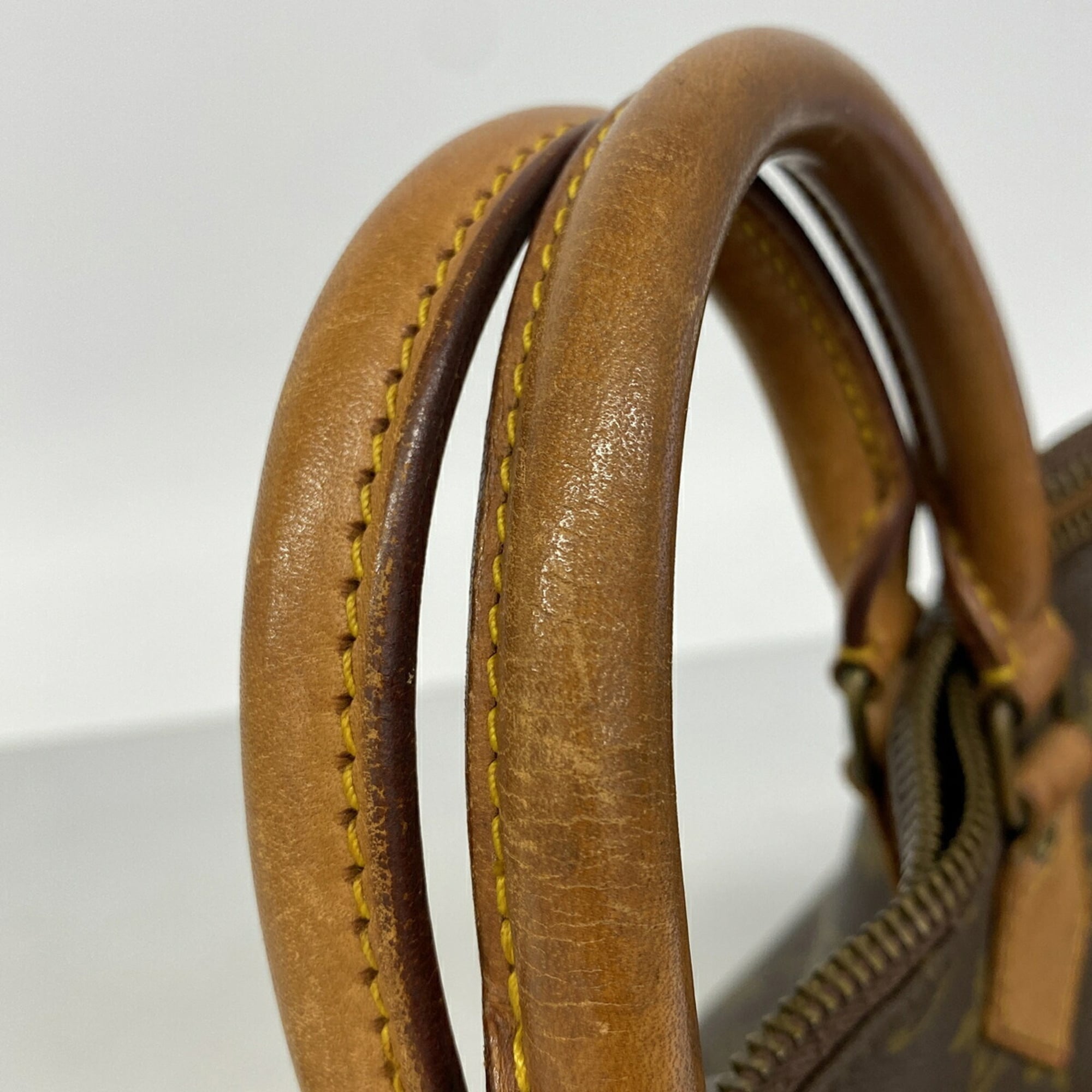 Louis Vuitton Brown Handbag (Pre-Owned)