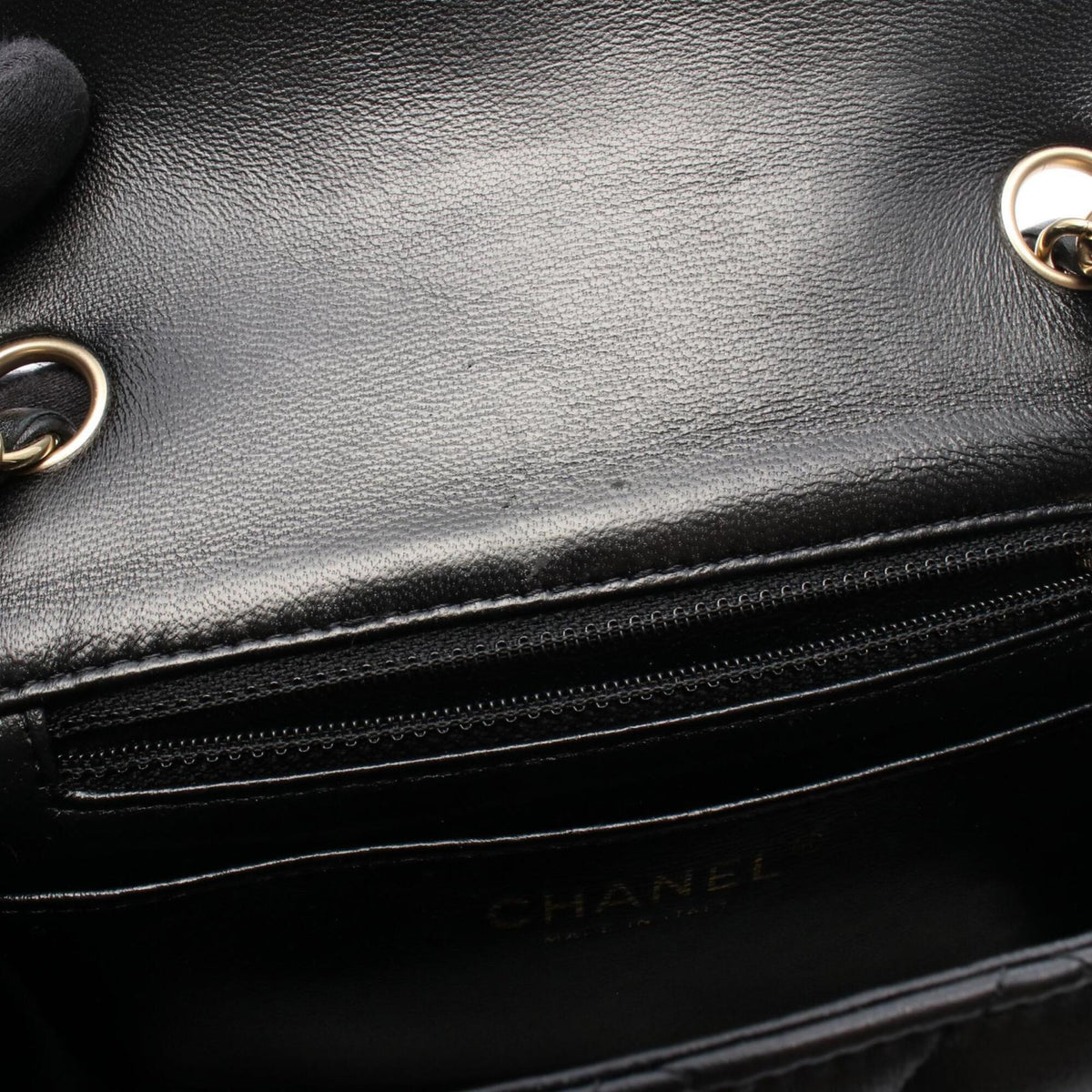 Chanel Black Leather Handbag Shoulder Bag (Pre-Owned)