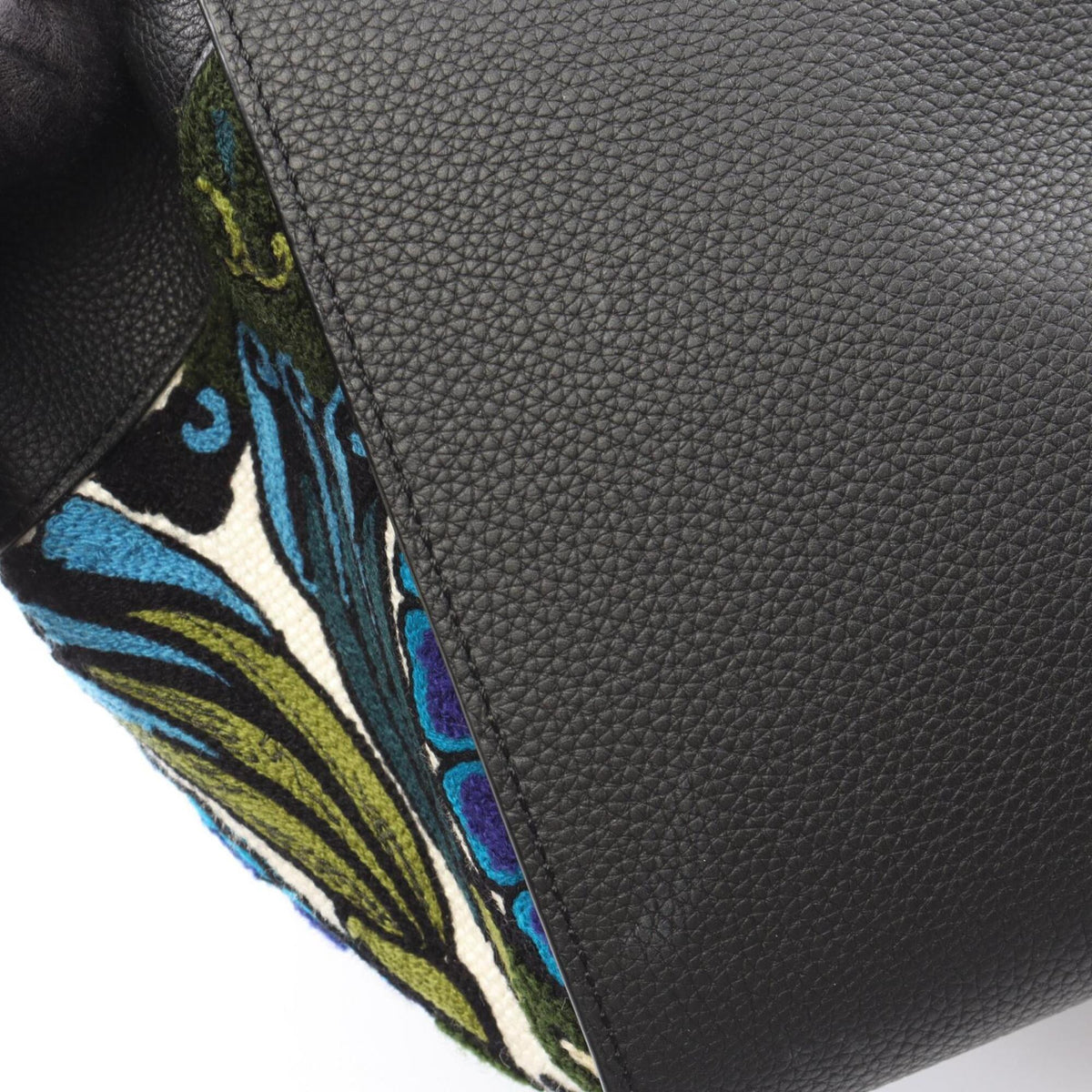 Loewe Black Multi-Color Leather Canvas Handbag (Pre-Owned)