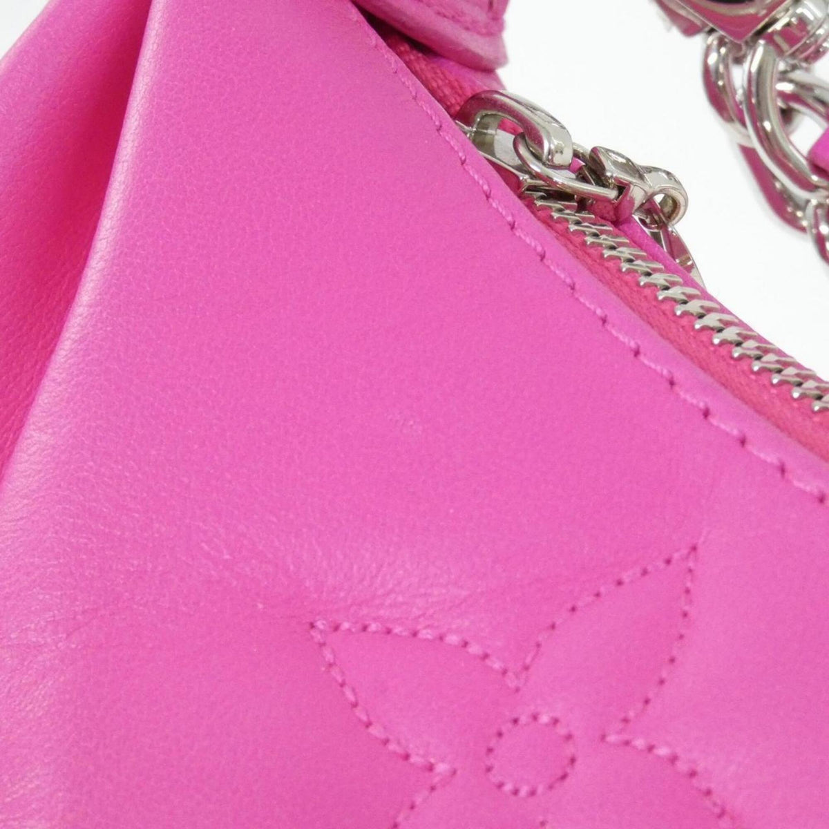 Louis Vuitton Pink Leather Shoulder Bag (Pre-Owned)