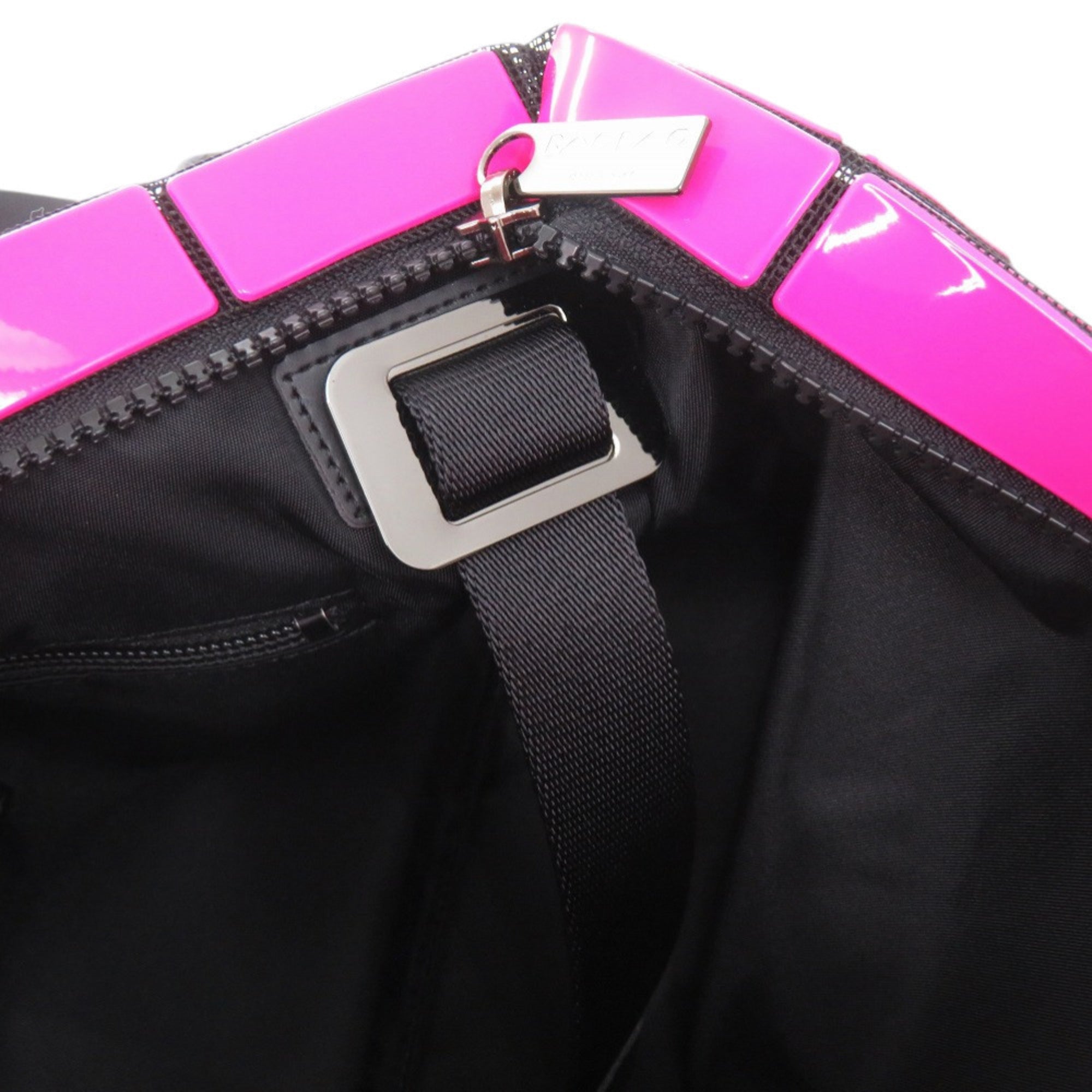 Issey Miyake Black Pink Polyester Pvc Shoulder Bag (Pre-Owned)