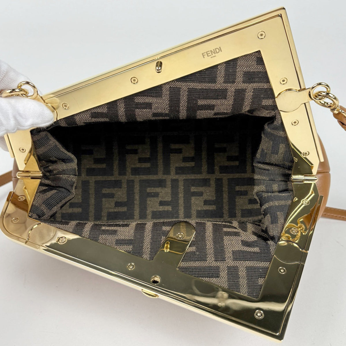 Fendi Brown Leather Shoulder Bag (Pre-Owned)