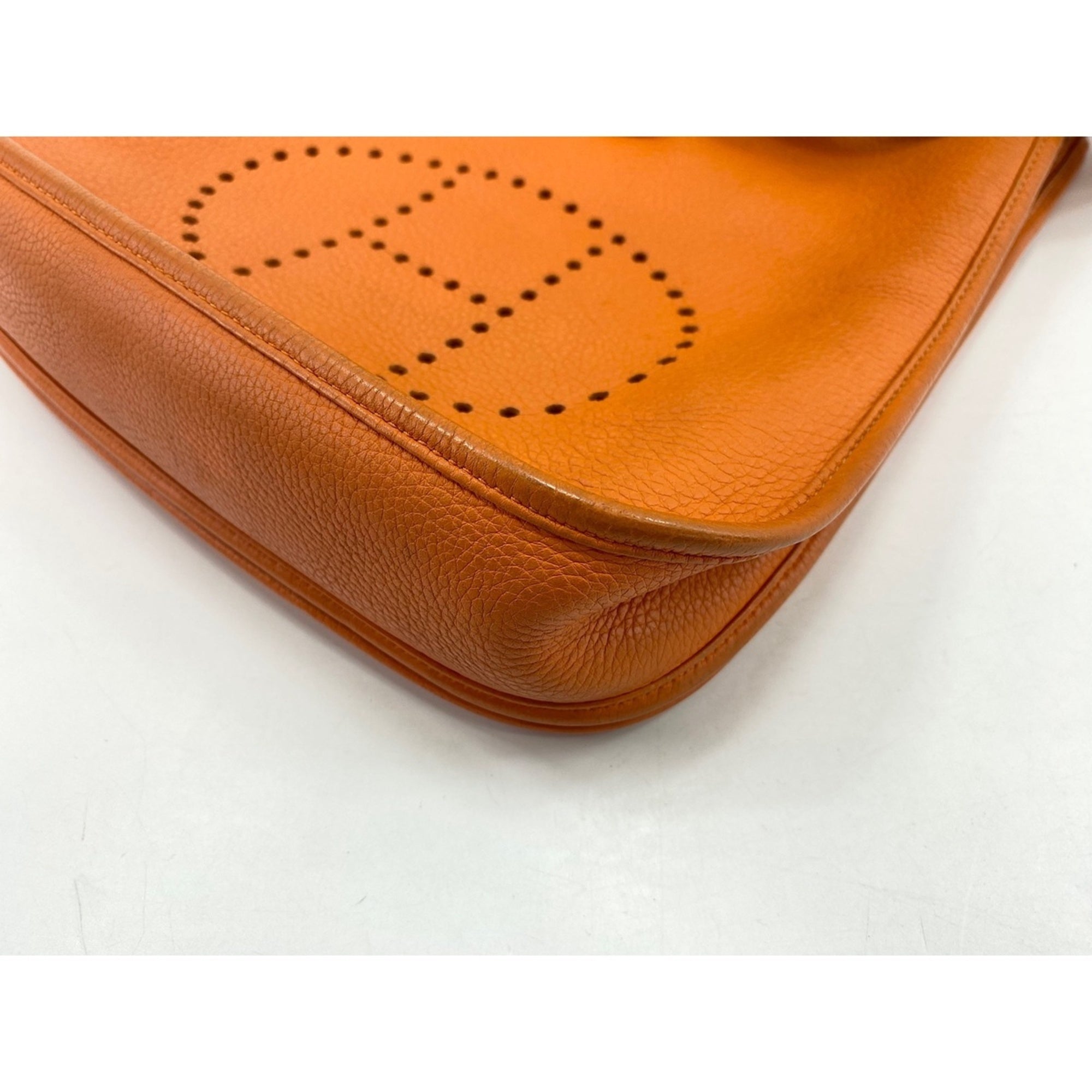 Hermes Orange Shoulder Bag (Pre-Owned)