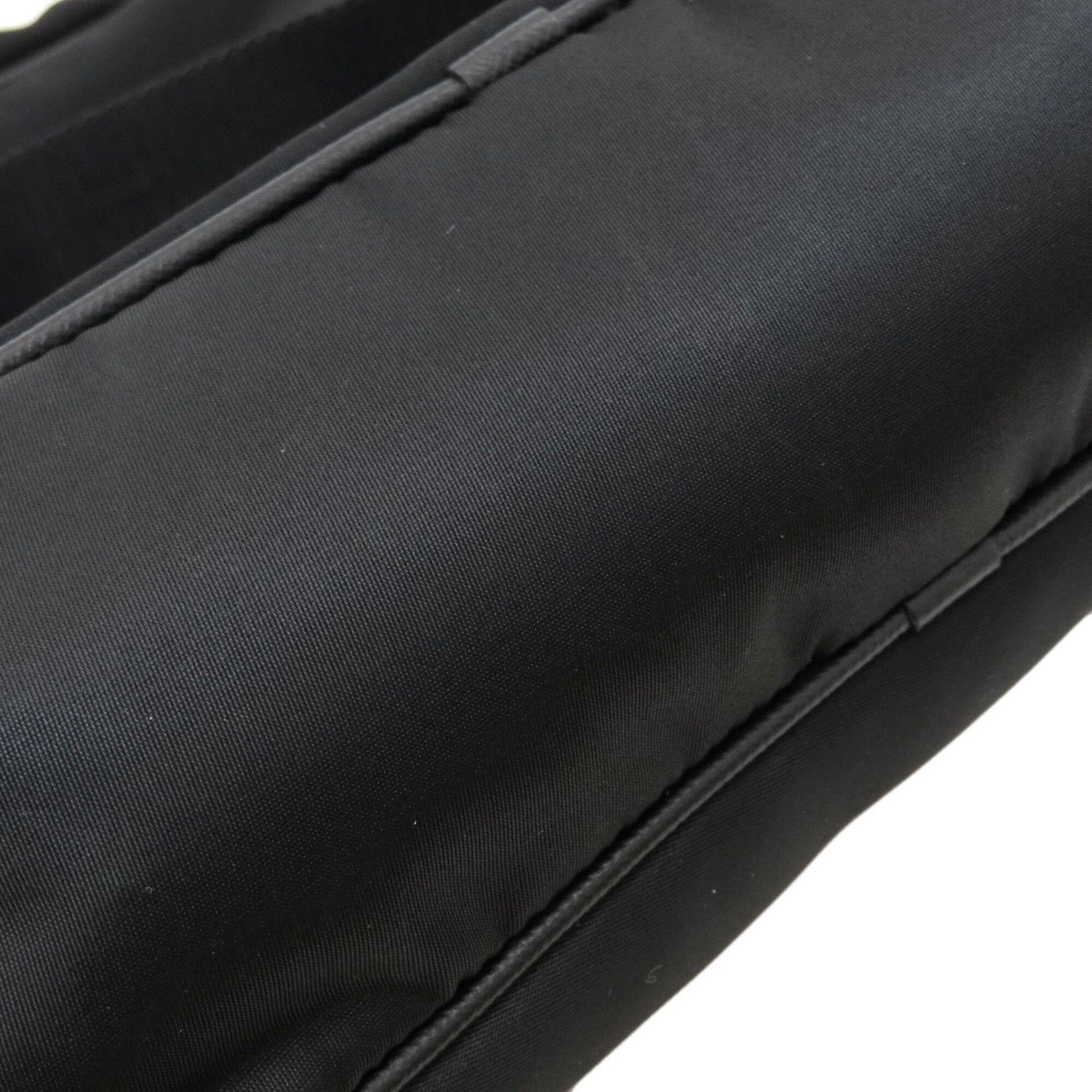 Prada Black Nylon Shoulder Bag (Pre-Owned)