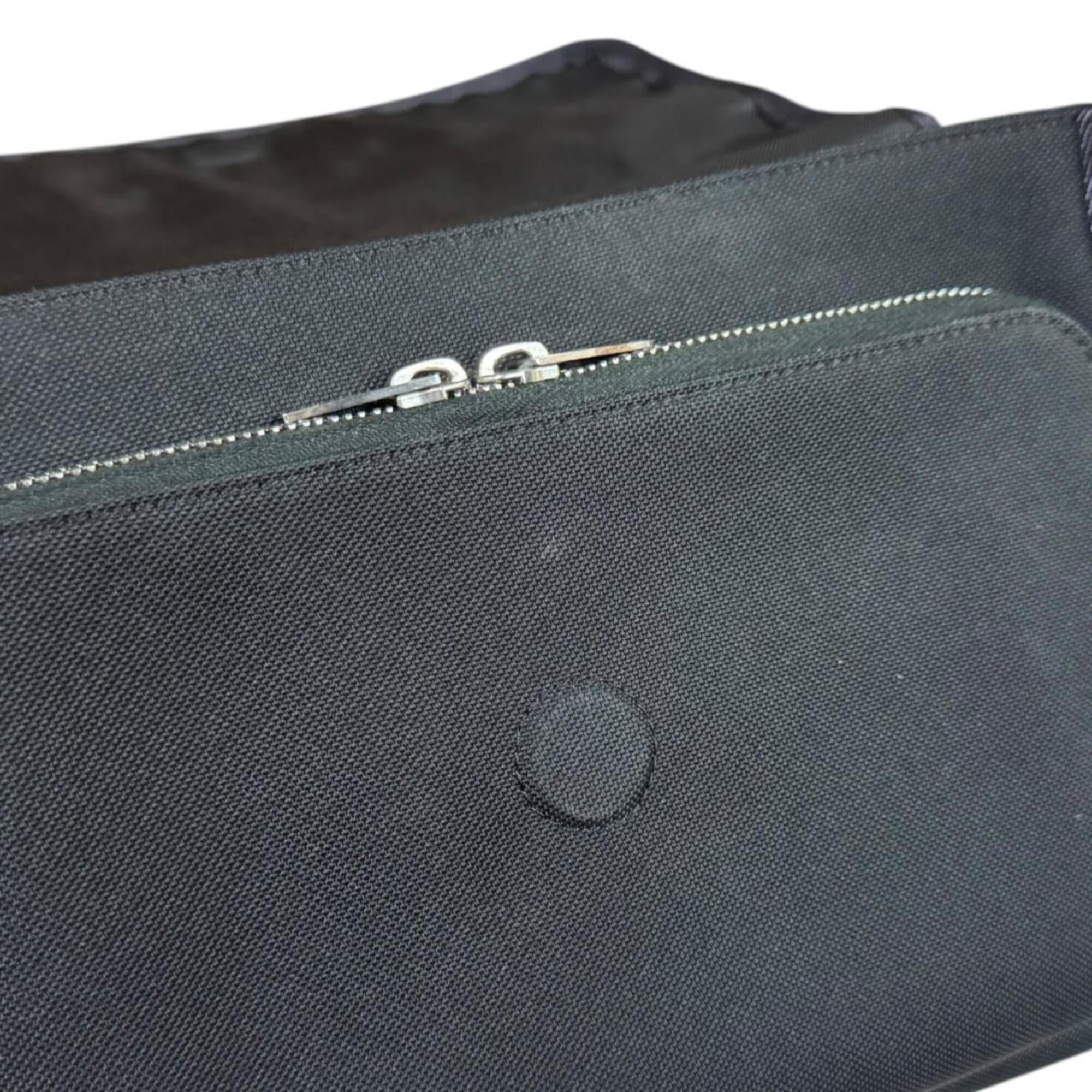 Celine Black Nylon Messenger Bag Shoulder Bag (Pre-Owned)