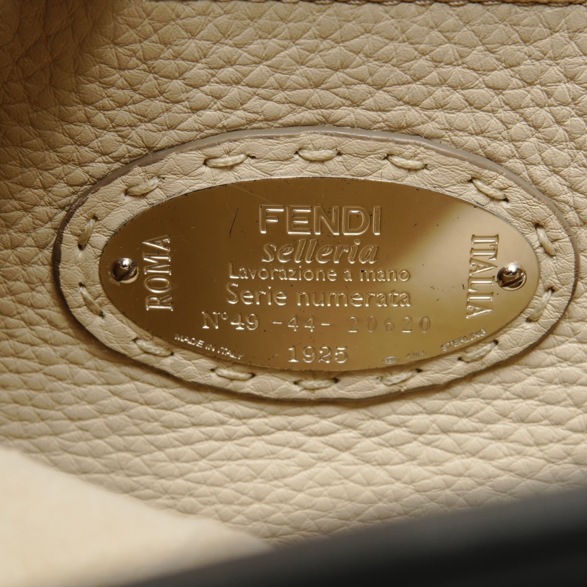 Fendi Peekaboo Gray Leather Handbag (Pre-Owned)