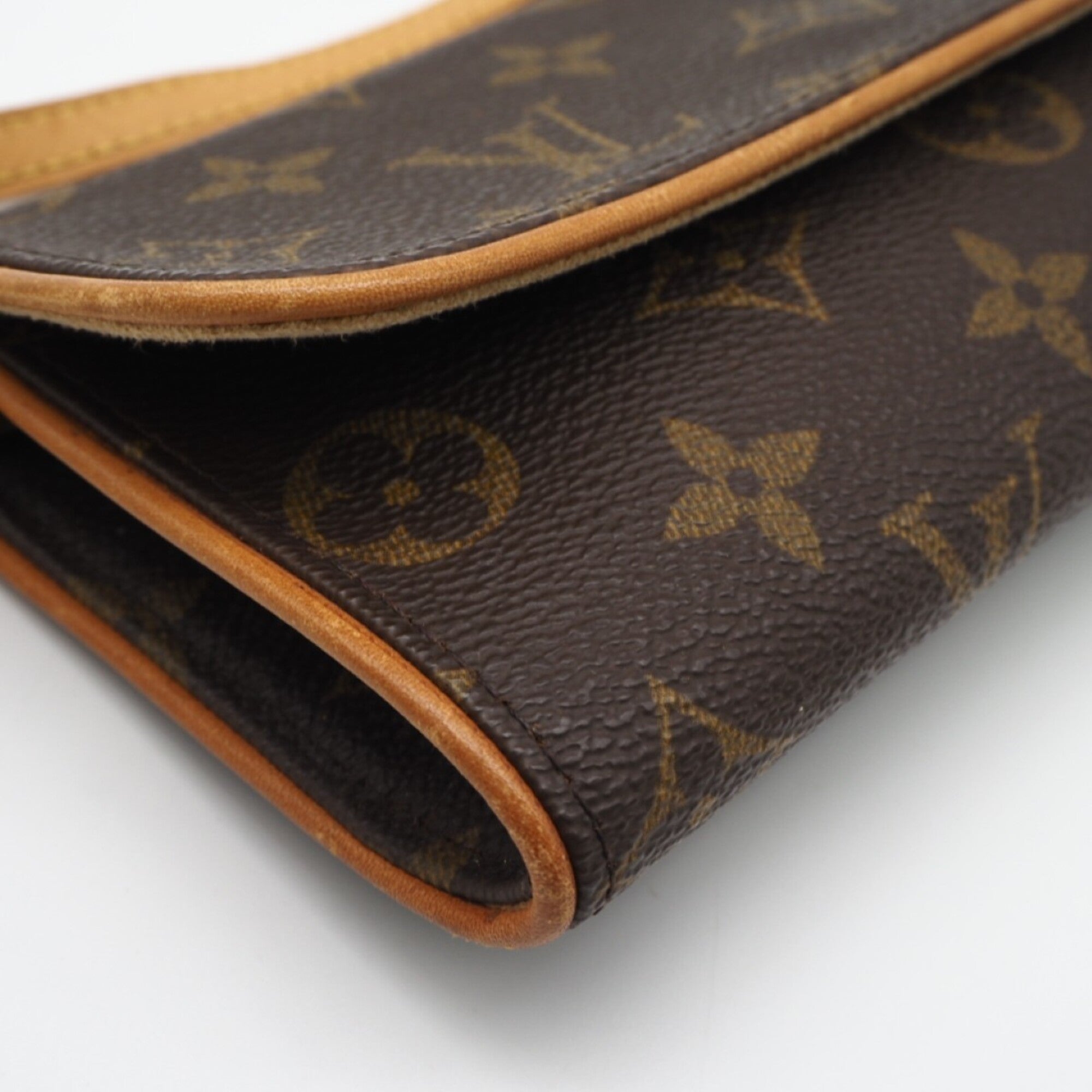 Louis Vuitton Monogram Brown Coated Canvas Leather Pochette Shoulder Bag (Pre-Owned)