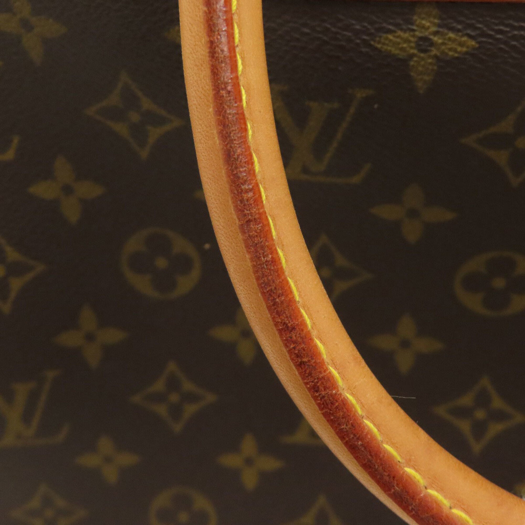 Louis Vuitton Brown Monogram Monogram Canvas Handbag (Pre-Owned)
