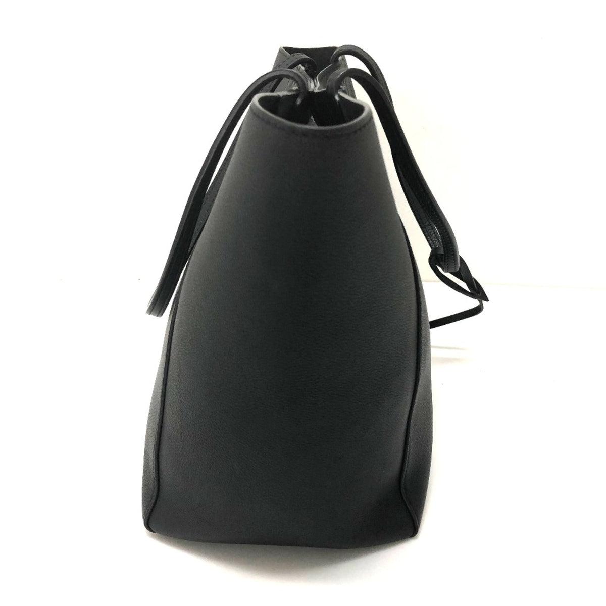 Louis Vuitton Black Leather Shoulder Bag (Pre-Owned)